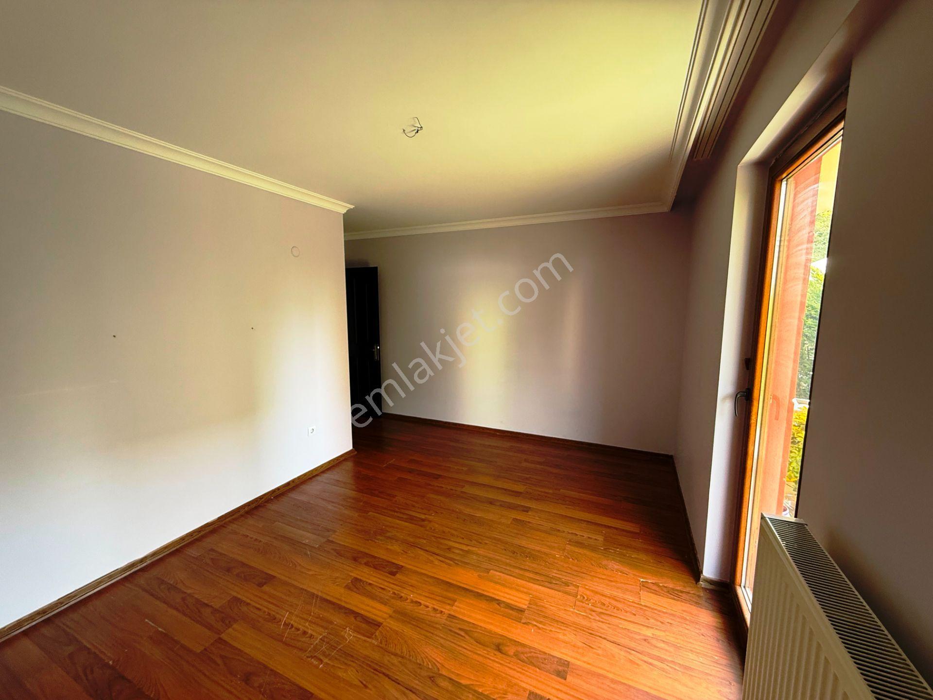 Sancaktepe Sarı Evler'de 145+25m2 Bahçeli 2 Banyolu Kiralık 3+1 - Görsel 10