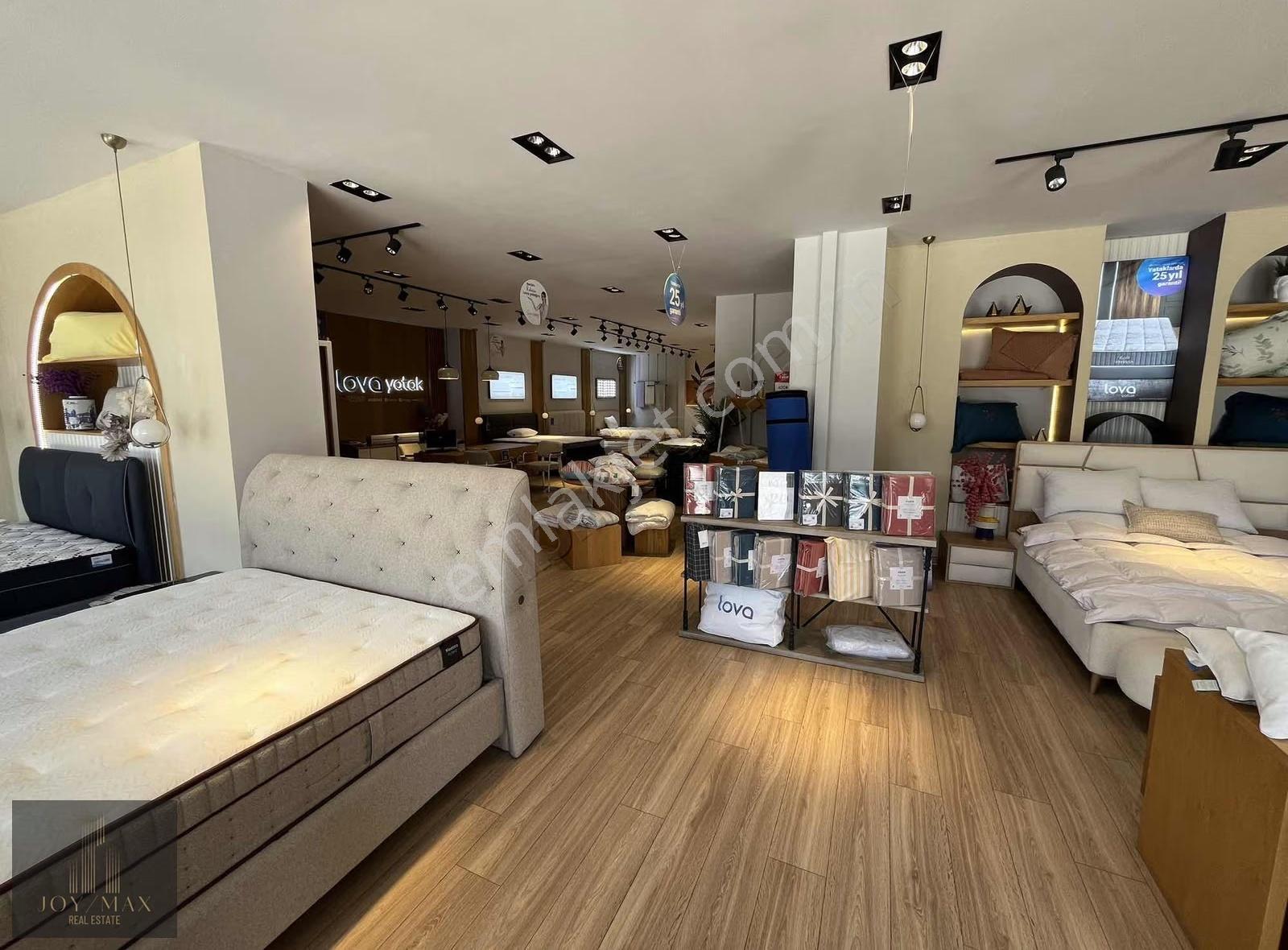 Cadde Üstü Devren Kiralık Mobilya Mağazası - Görsel 8