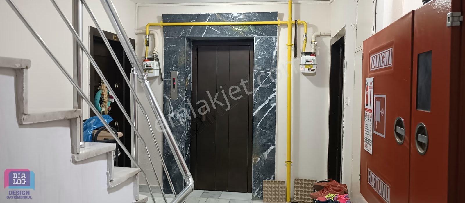 Körfez Mahallesi'nde Site İçerisinde Deniz Manzaralı Geniş 3+1 - Görsel 26