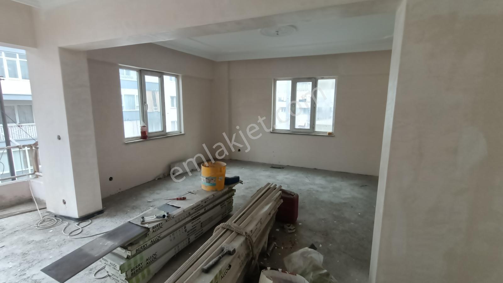 Şehzade'den Hacıkaplanlar Mah. 2+1 Satılık Natamam Daire - Görsel 3