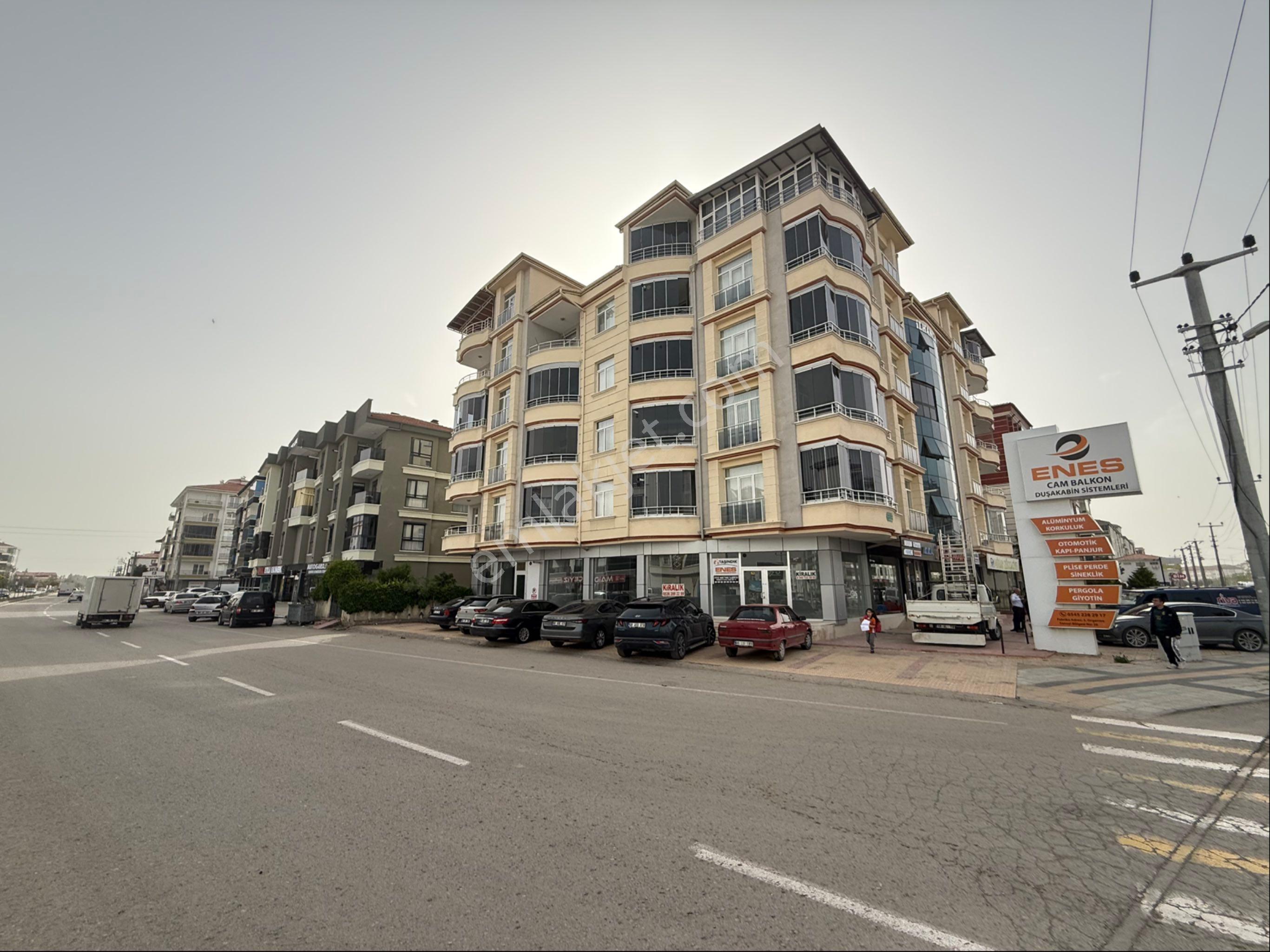 Han Gayrimenkulden Alparslan Türkeş Bulvarında 165 M² Kiralık Dükkan - Görsel 2