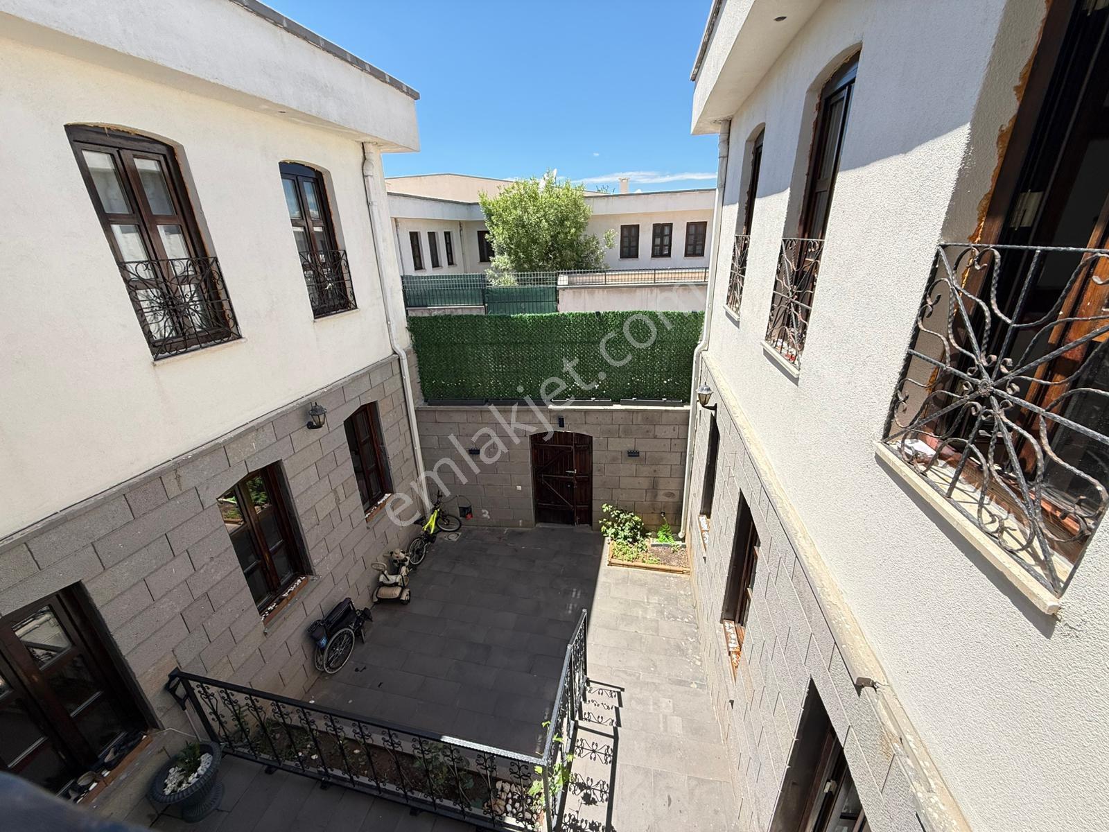 Sur Alipaşa’da Çok Acil Satılık 5+1 Müstakil Villa - Görsel 23