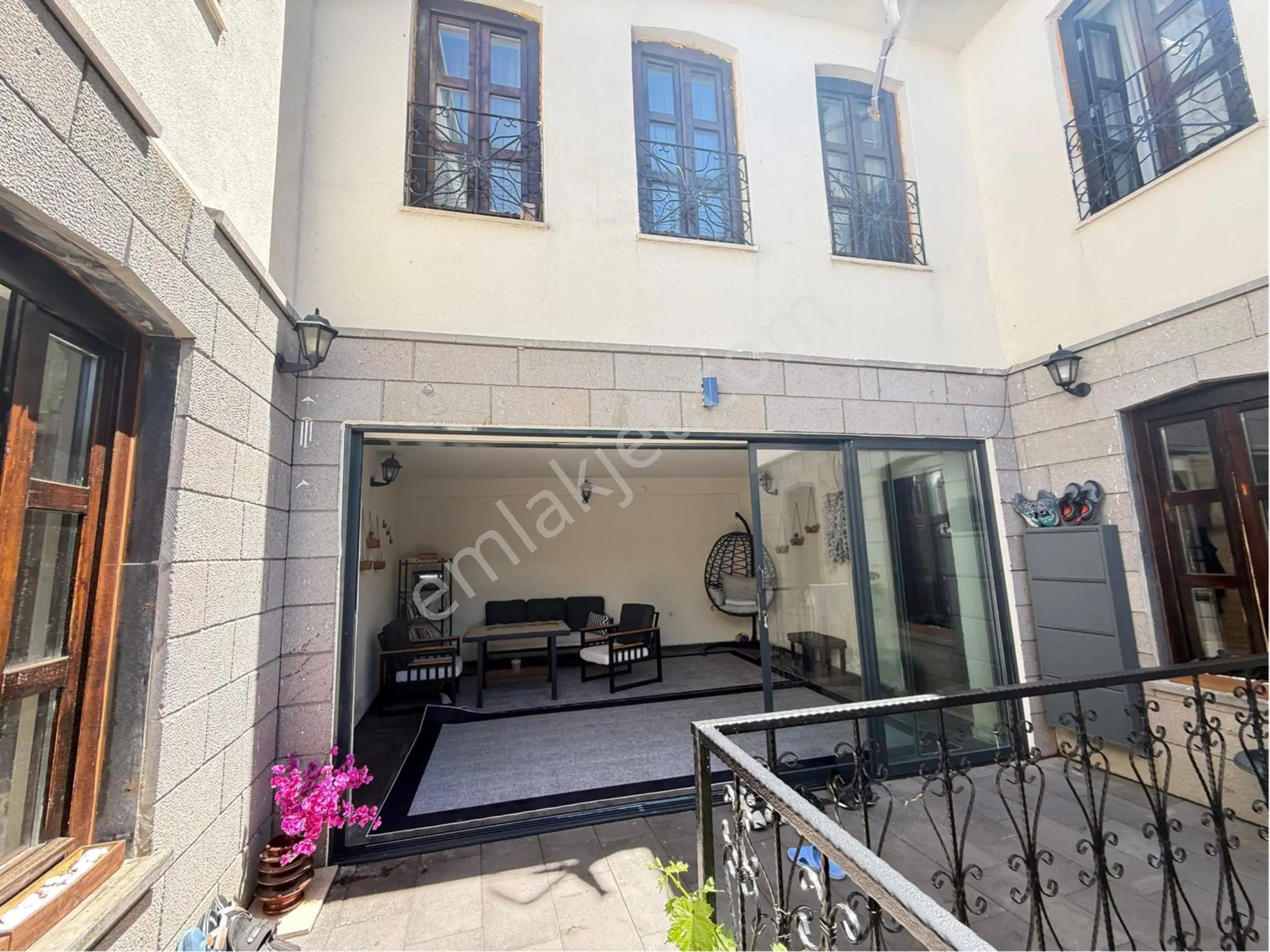 Sur Alipaşa’da Çok Acil Satılık 5+1 Müstakil Villa - Görsel 2