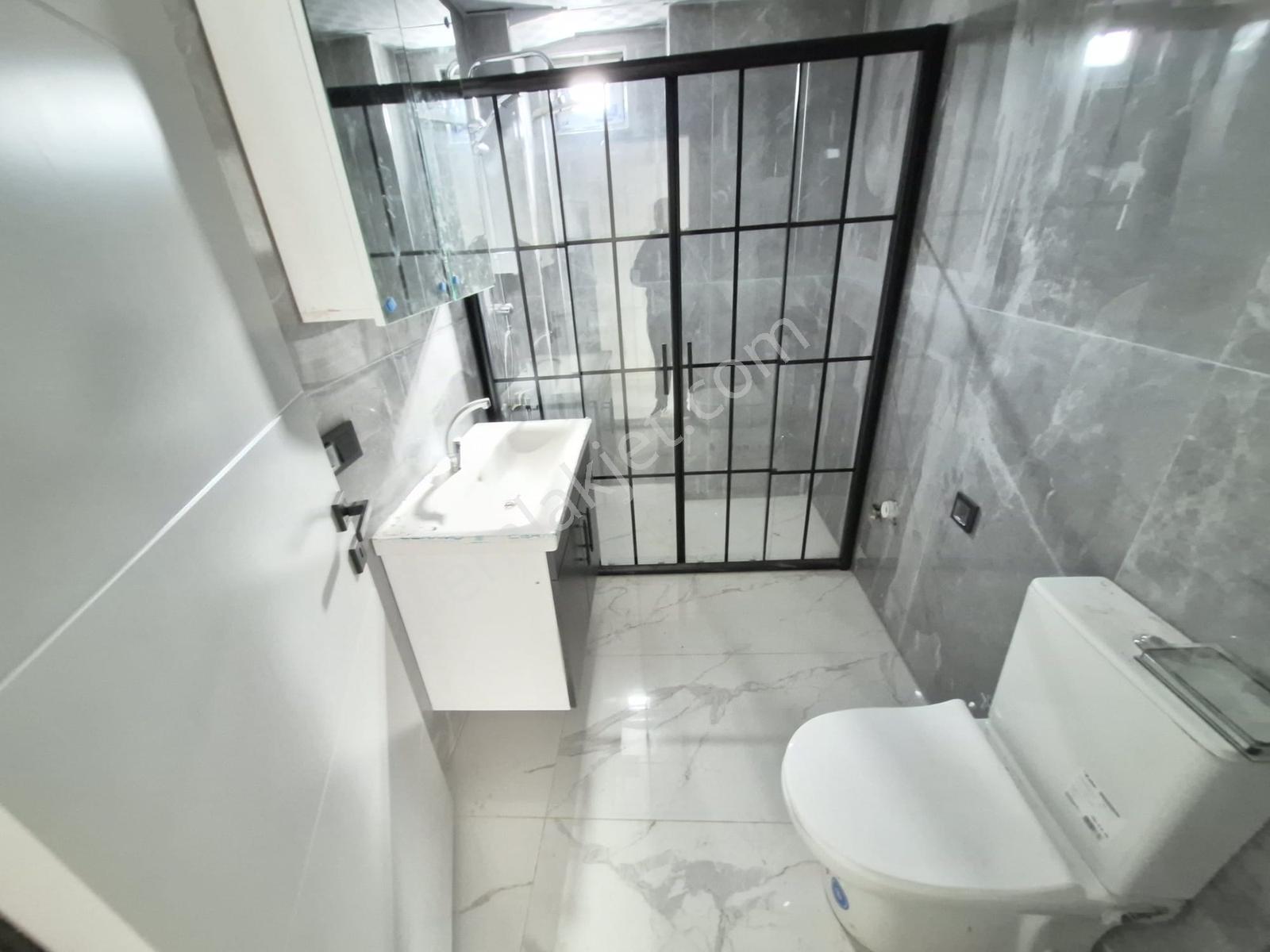Gömeç Çarşı Merkezinde 1+1 Ara Kat Ön Cephe Kiralık Daire - Görsel 10