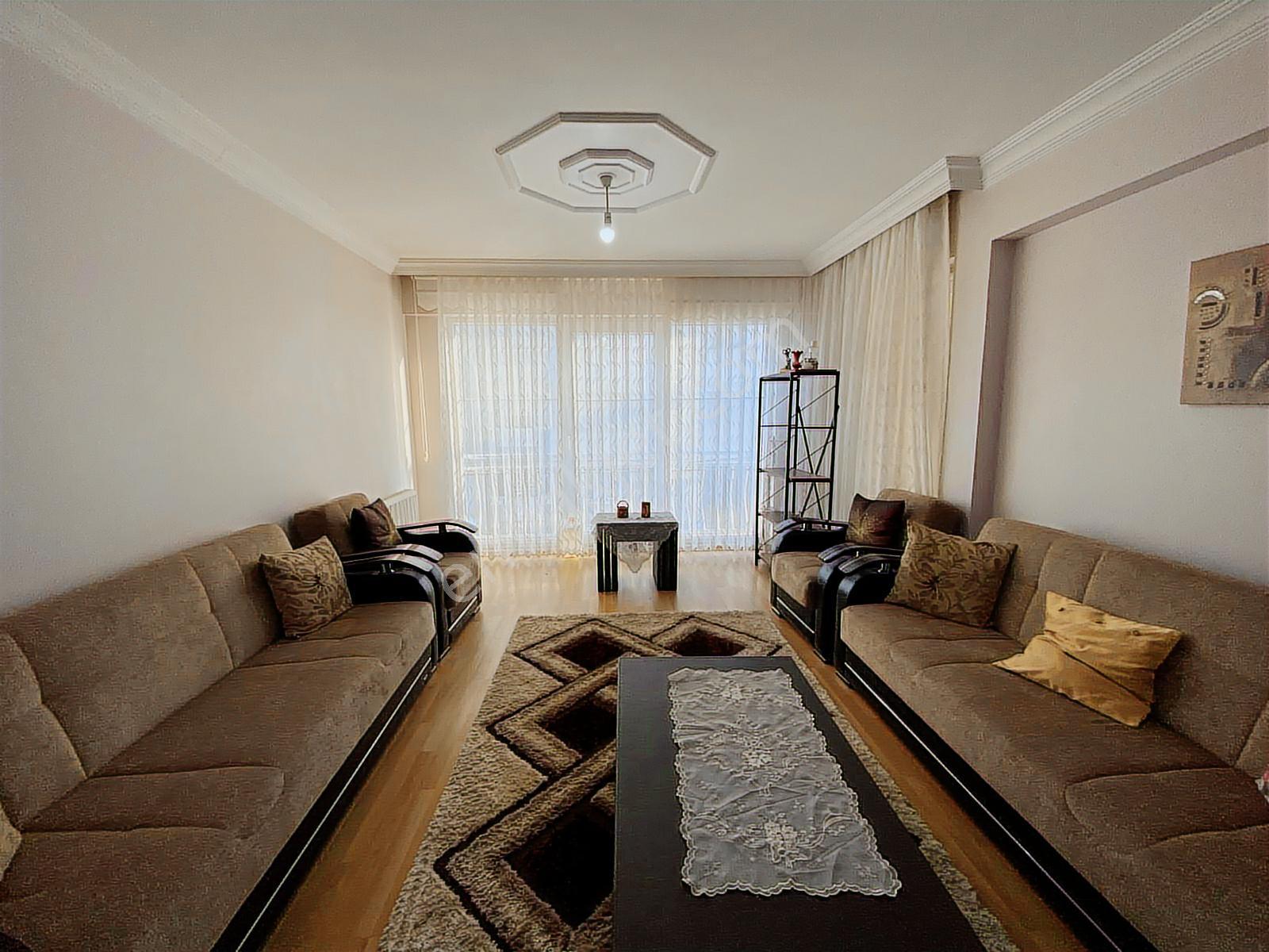 Tuhsavul Caddesinde Deniz Manzaralı 140 M2 3+1 - Görsel 4