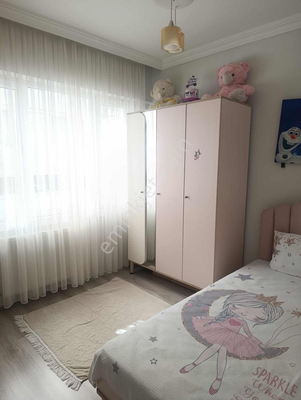 Ofiste Kiralık 3+1 Bakımlı Daire - Görsel 13