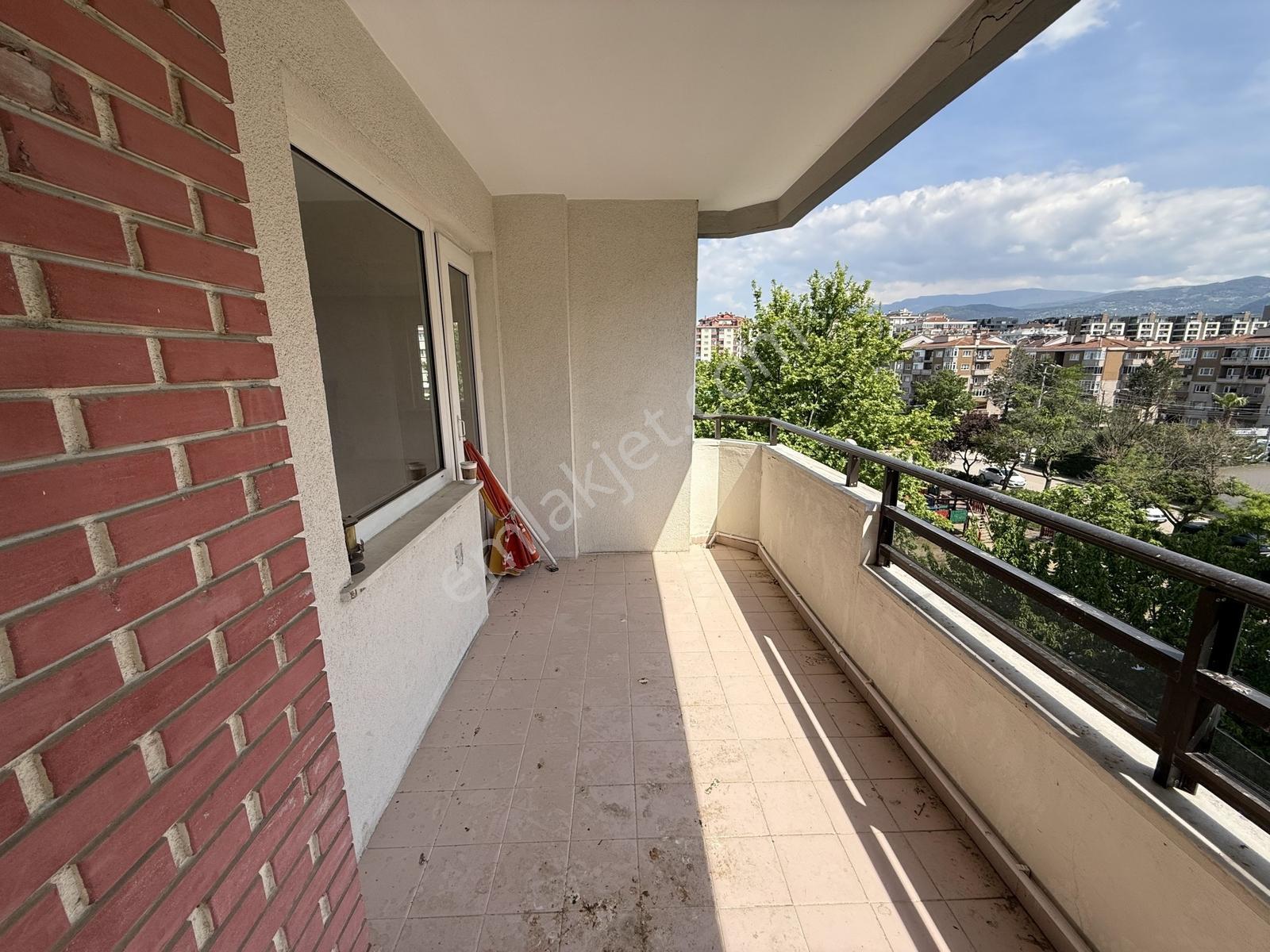 Remax Advantage - Koru Kent Sitesinde Kiralık 3+1 Havuzlu Daire - Görsel 28