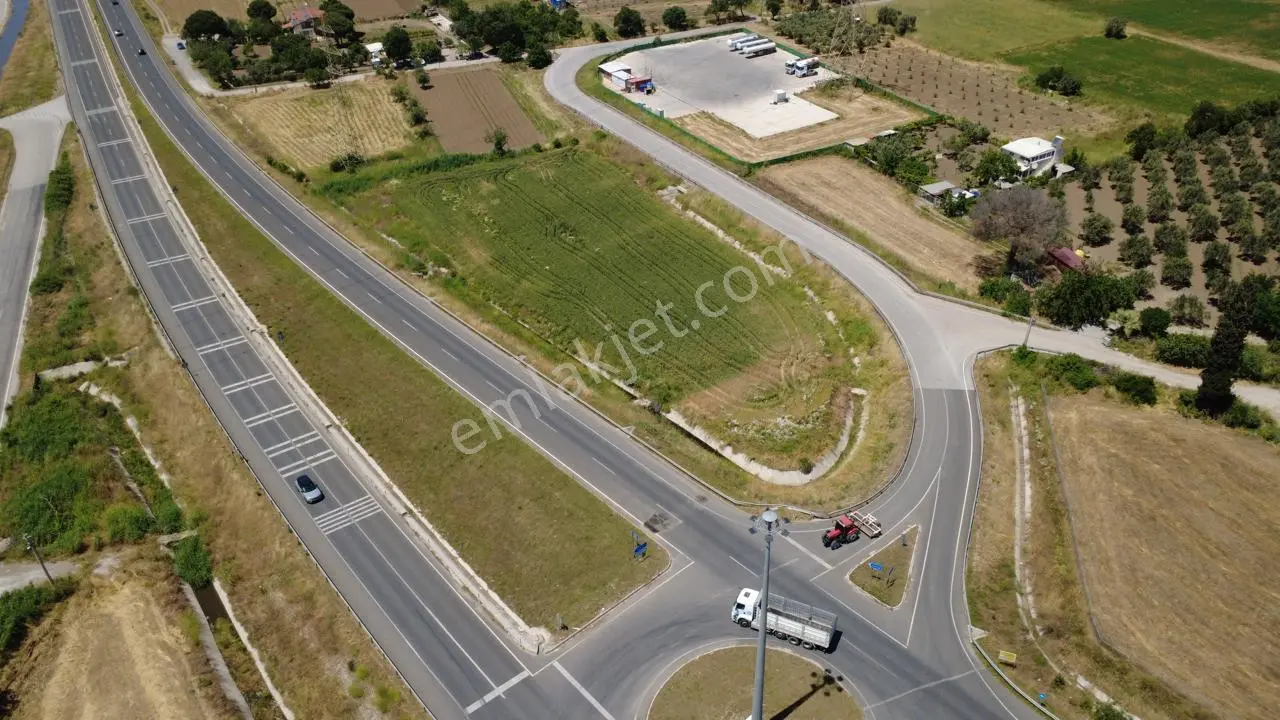 Solemio Karşısında Yol Kenarı 3841m2 Satılık Tarla - Görsel 4