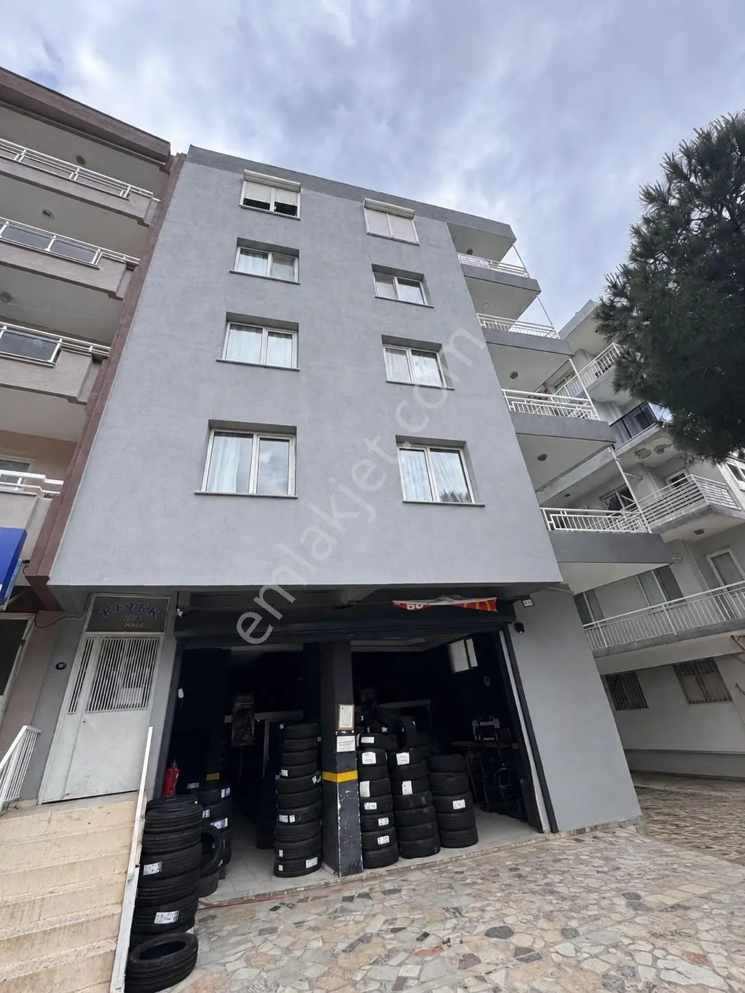 İzmir Narlıdere Ilıca Mahallesi Satılık 3+1 Daire - Görsel 2