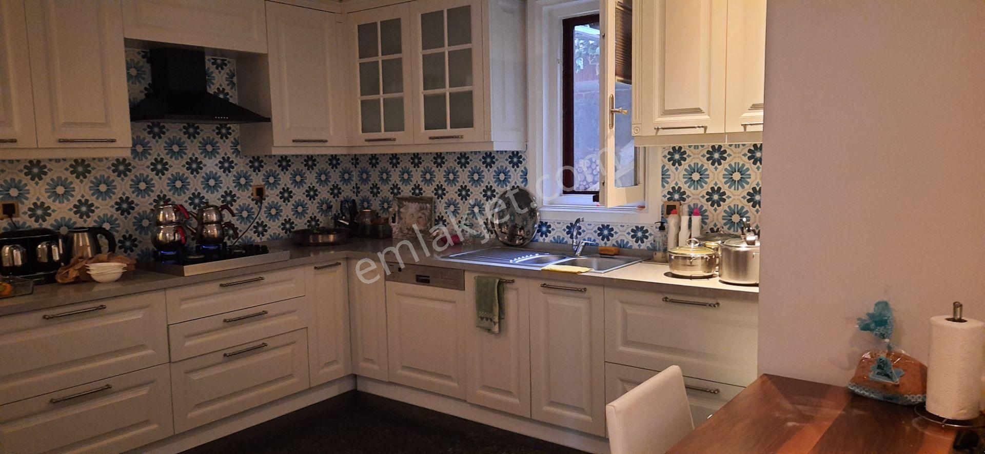 Çengelköy'de Boğaz Manzaralı Villa Asude Konaklarında 4+4 380 M2 - Görsel 15