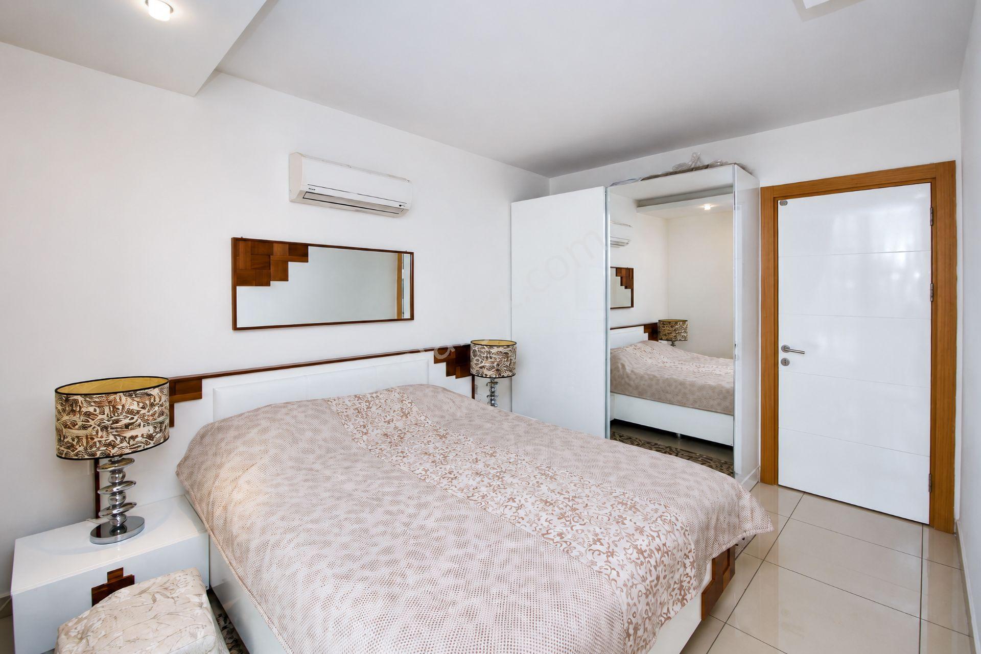 Cikcilli'de Prestijli Sitede Geniş Eşyalı 2+1 Daire - Görsel 11
