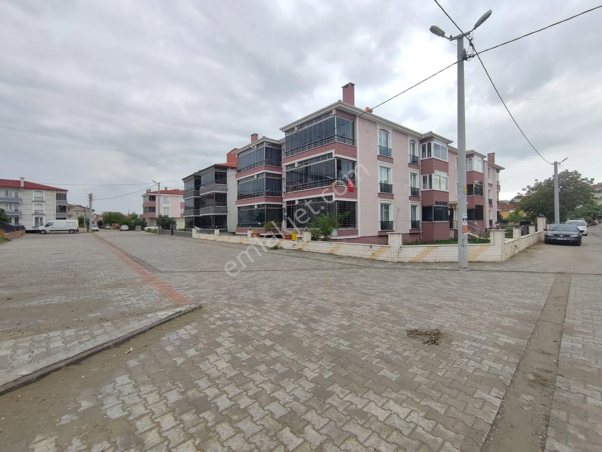 Bulut Yatırımdan 3+1 Merkezi Konumda Temiz Masrafsız Yazlık Daire - Görsel 3