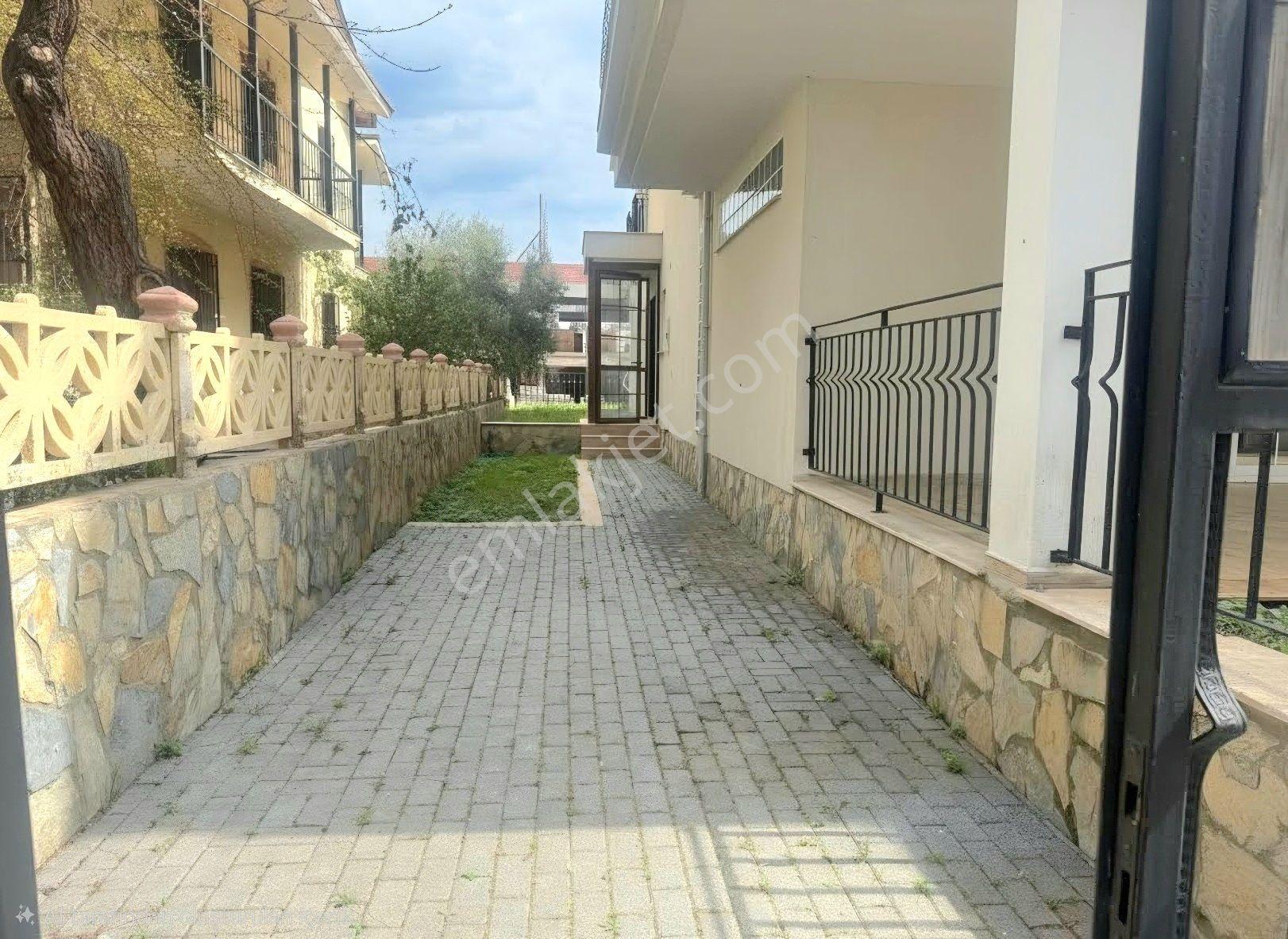 Özdere Çukuraltı Merkezde Geniş Odalı 3+1 Villa - Görsel 2