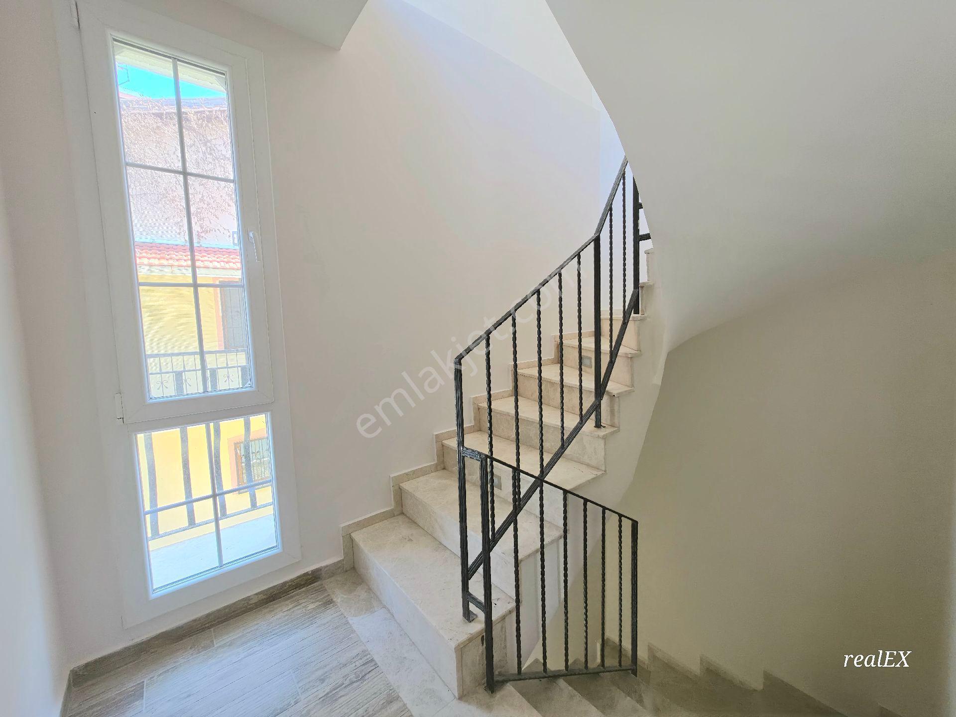 Özdere Çukuraltı Merkezde Geniş Odalı 3+1 Villa - Görsel 35