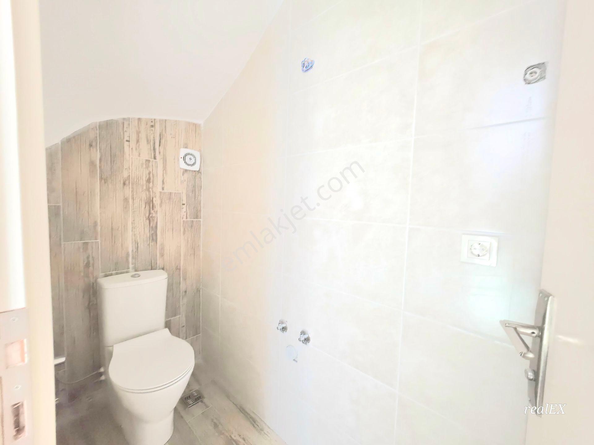 Özdere Çukuraltı Merkezde Geniş Odalı 3+1 Villa - Görsel 24