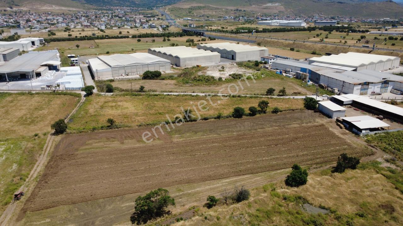 Helvacıda 8243m2 Yola Cephe Depoların Olduğu Yerde Tarla - Görsel 11