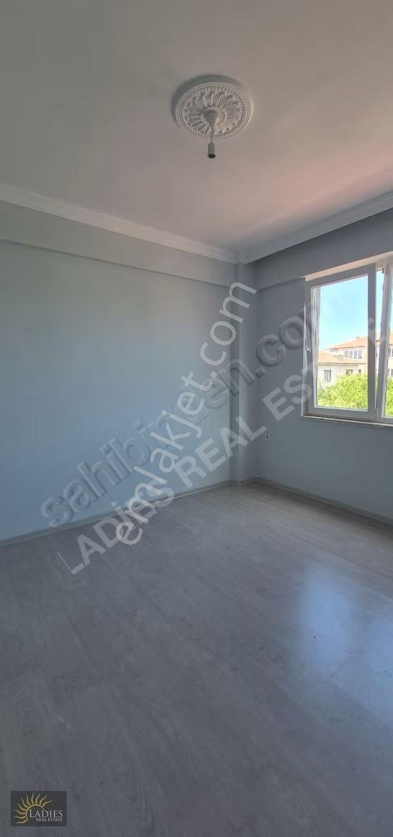 Ladies Gayrimenkul Den Arakat Satılık 2+1 Daire - Görsel 4