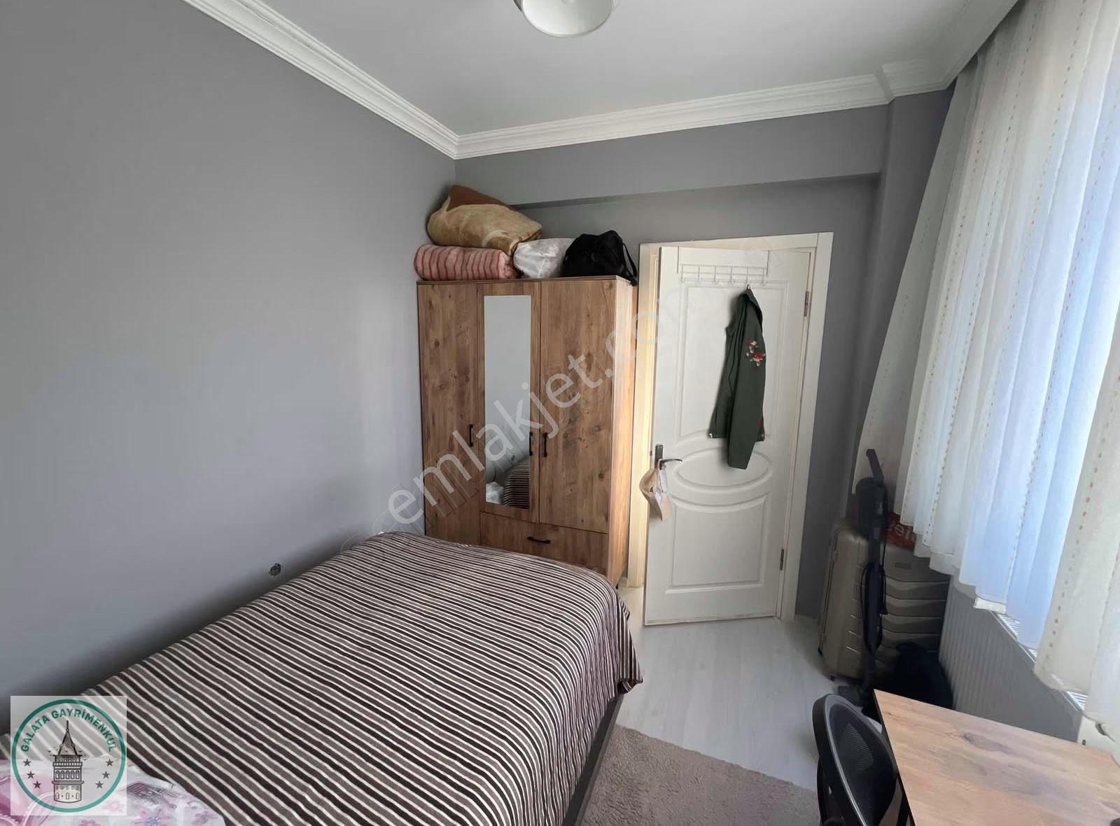 Galata'dan 1+1 Eşyalı Satılık Daire - Görsel 12