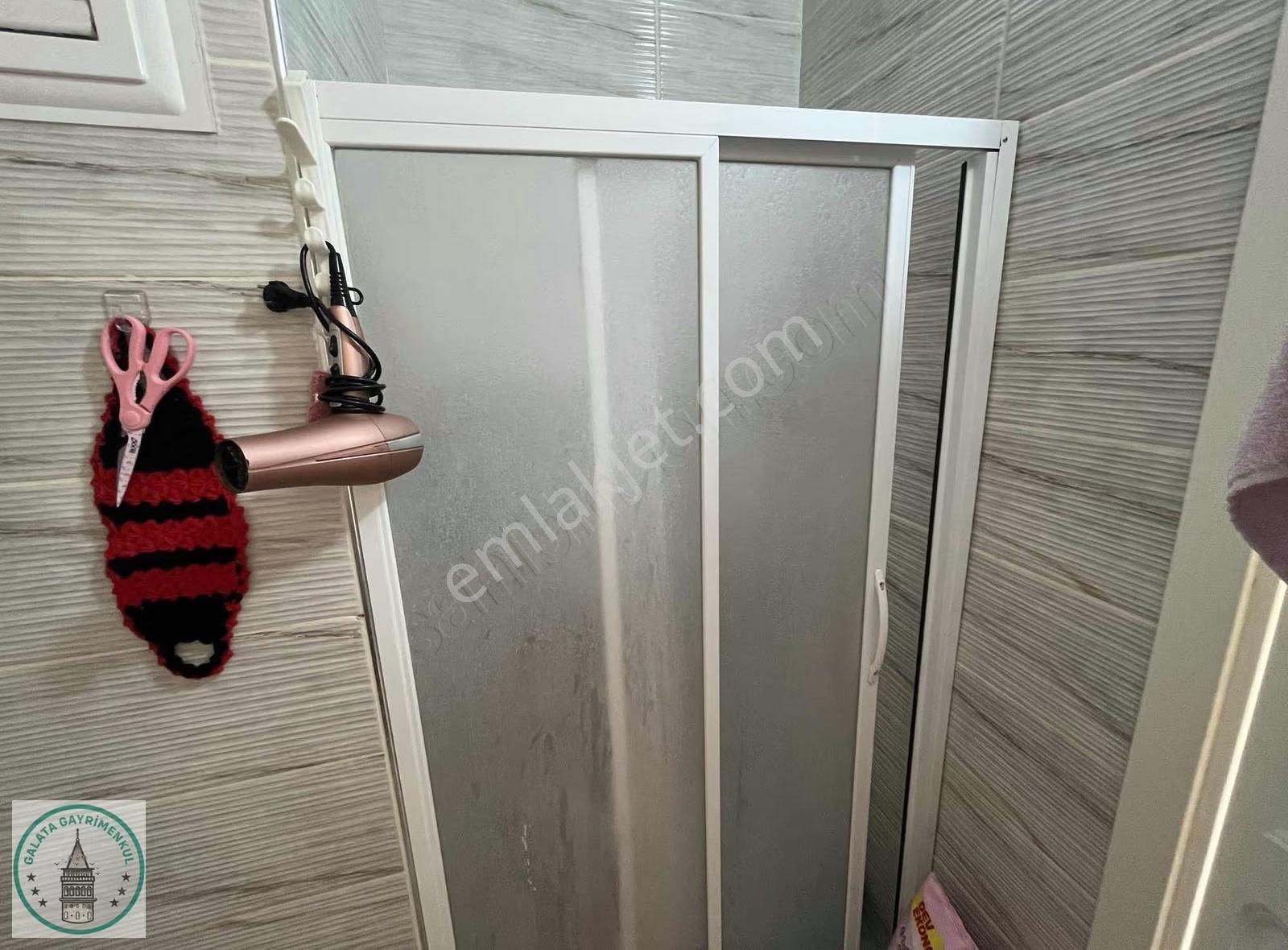 Galata'dan 1+1 Eşyalı Satılık Daire
