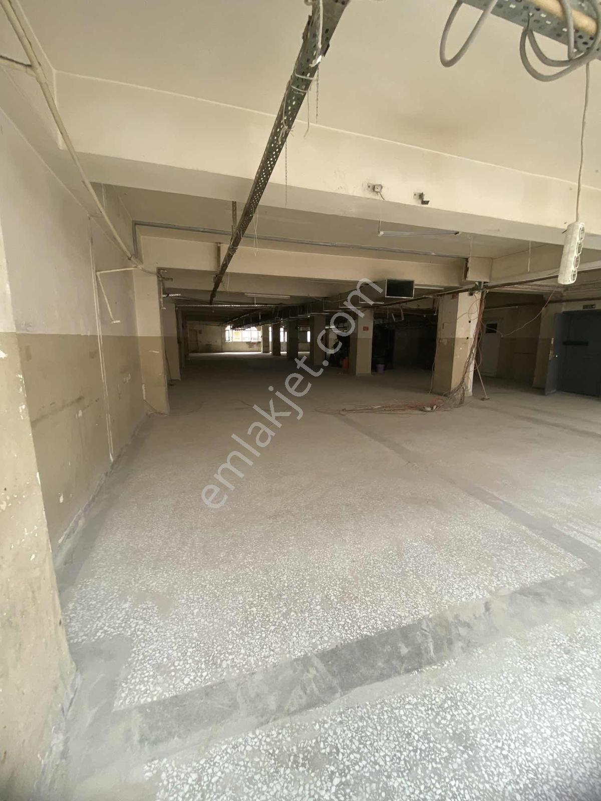 Asansörlü Binada Çift Cepheli. 2.kat 500 M2 Kiralık İş Yeri - Görsel 14