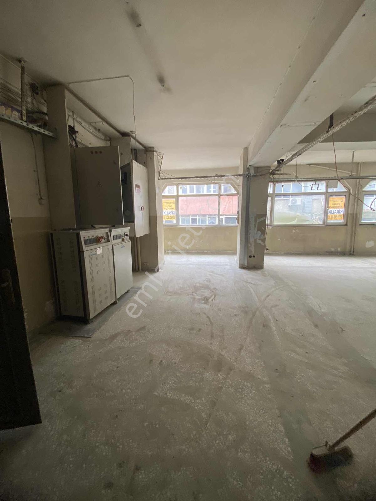 Asansörlü Binada Çift Cepheli. 2.kat 500 M2 Kiralık İş Yeri - Görsel 11