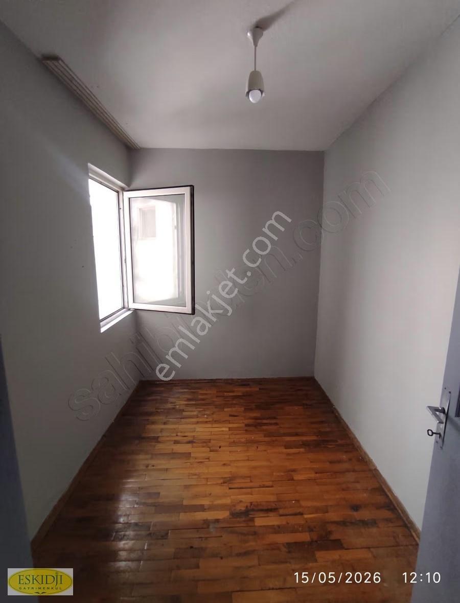 Çanakkale Barbaros Mah. Yeni Kordon Boğaz Manzaralı 2+1 Daire. - Görsel 8