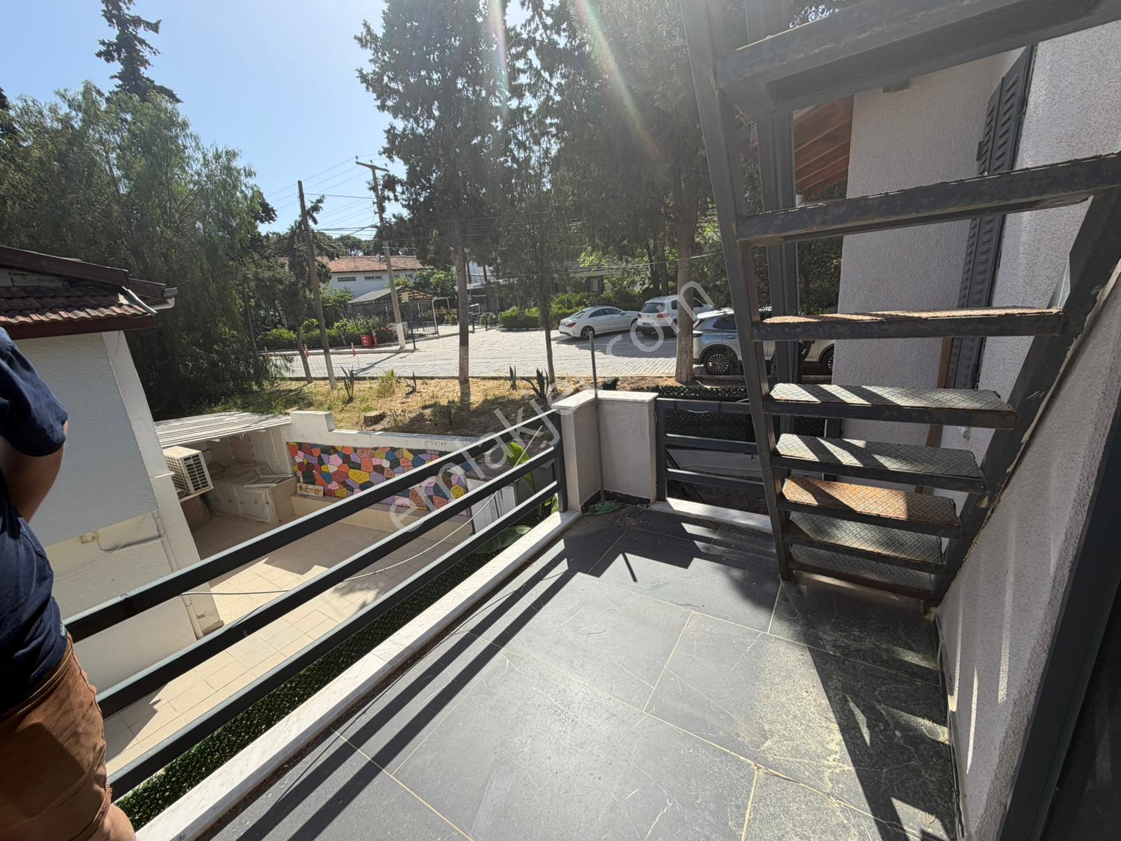 Özel Havuzlu Denize 200 Metre Bahçeli Villa - Görsel 30