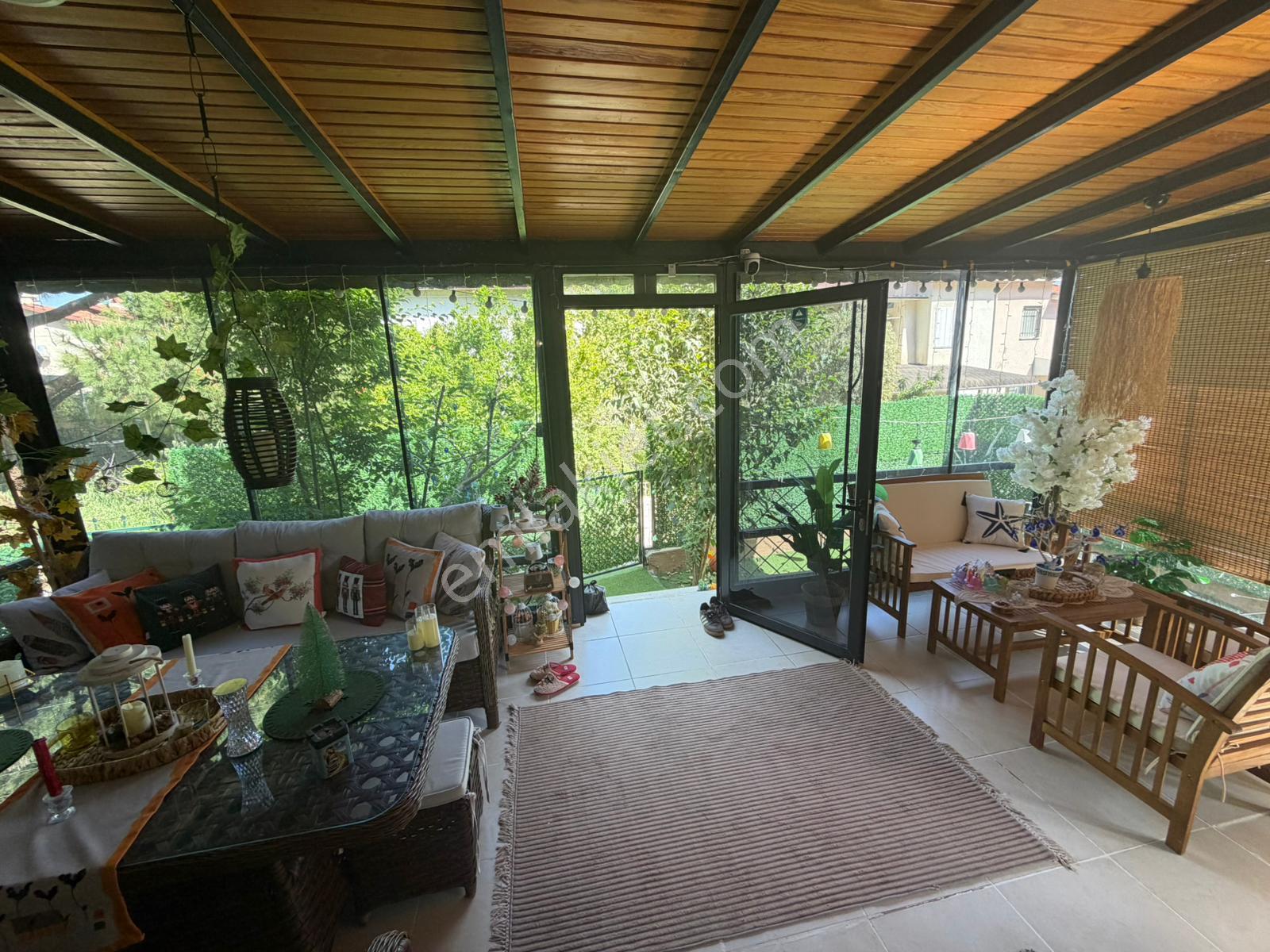 Özel Havuzlu Denize 200 Metre Bahçeli Villa - Görsel 24