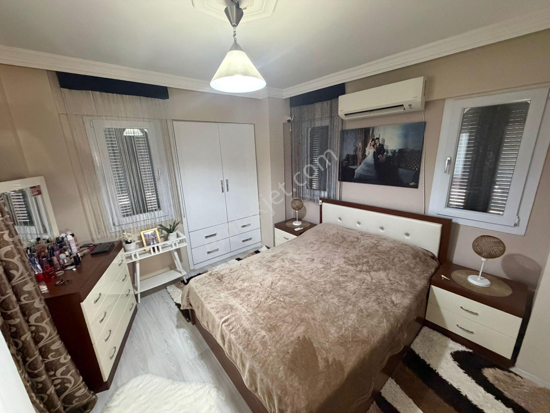 Özel Havuzlu Denize 200 Metre Bahçeli Villa - Görsel 18