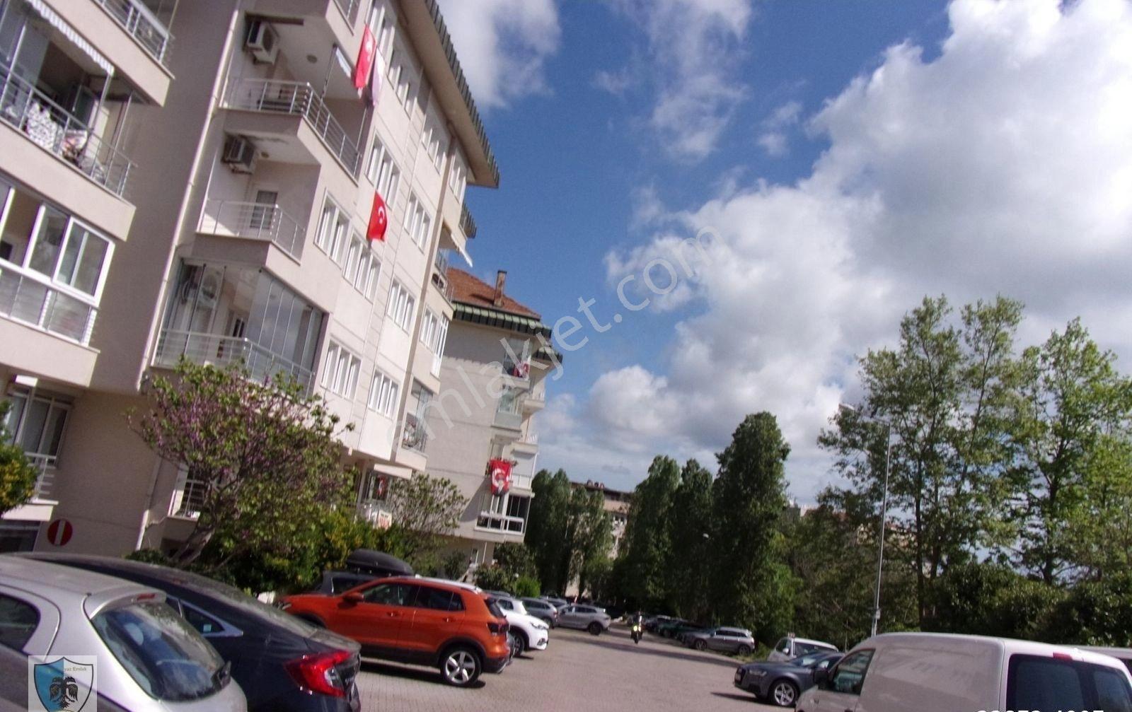 Tarabya Sanatçılar Sitesinde 1+1 70 Metrekare Esyalı Kiralık Daire - Görsel 2