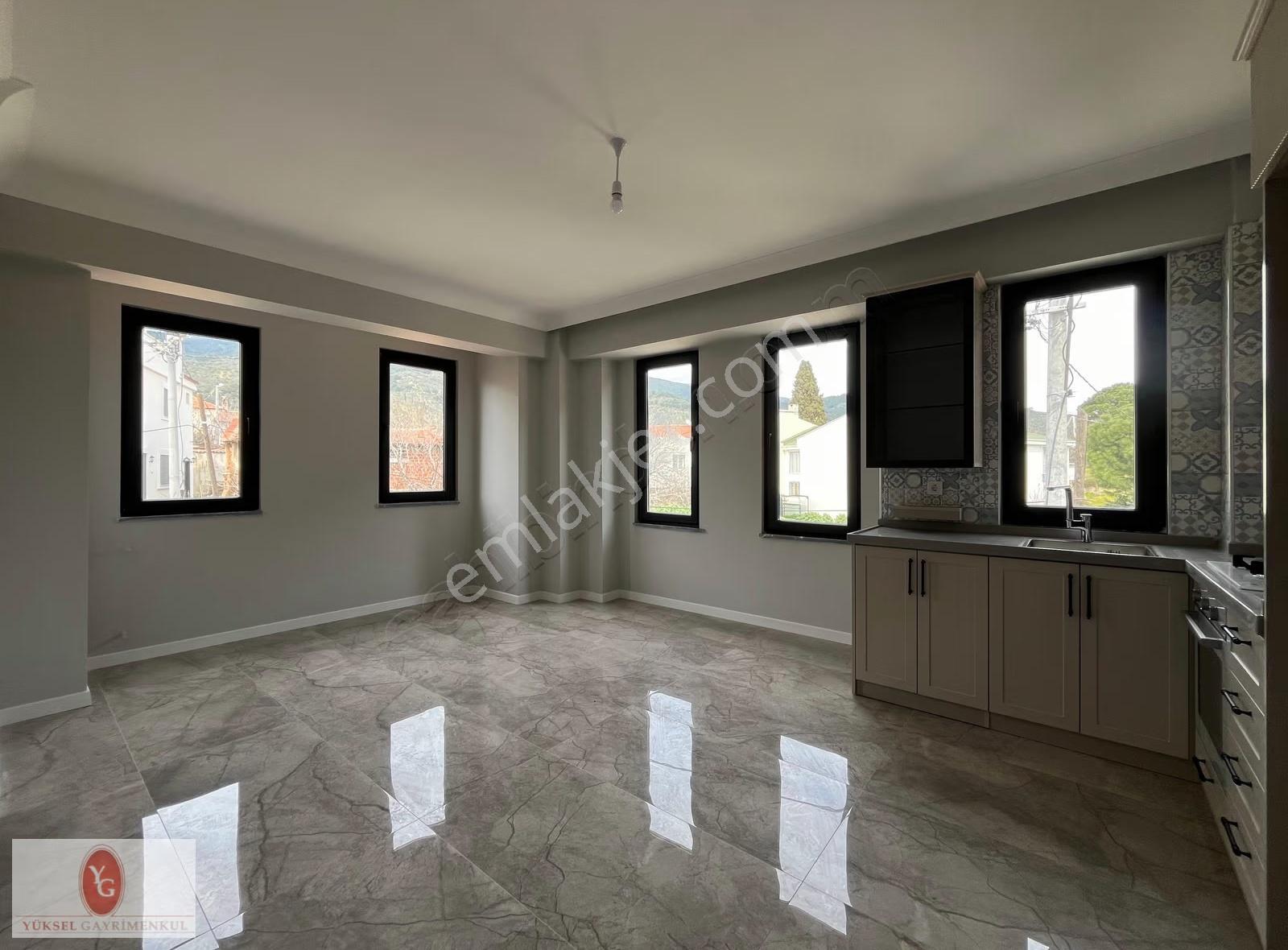 Yüksel'den Satılık Güre'de Kaçmaz Fırsata Sıfır Lux 1+1 Daire - Görsel 3