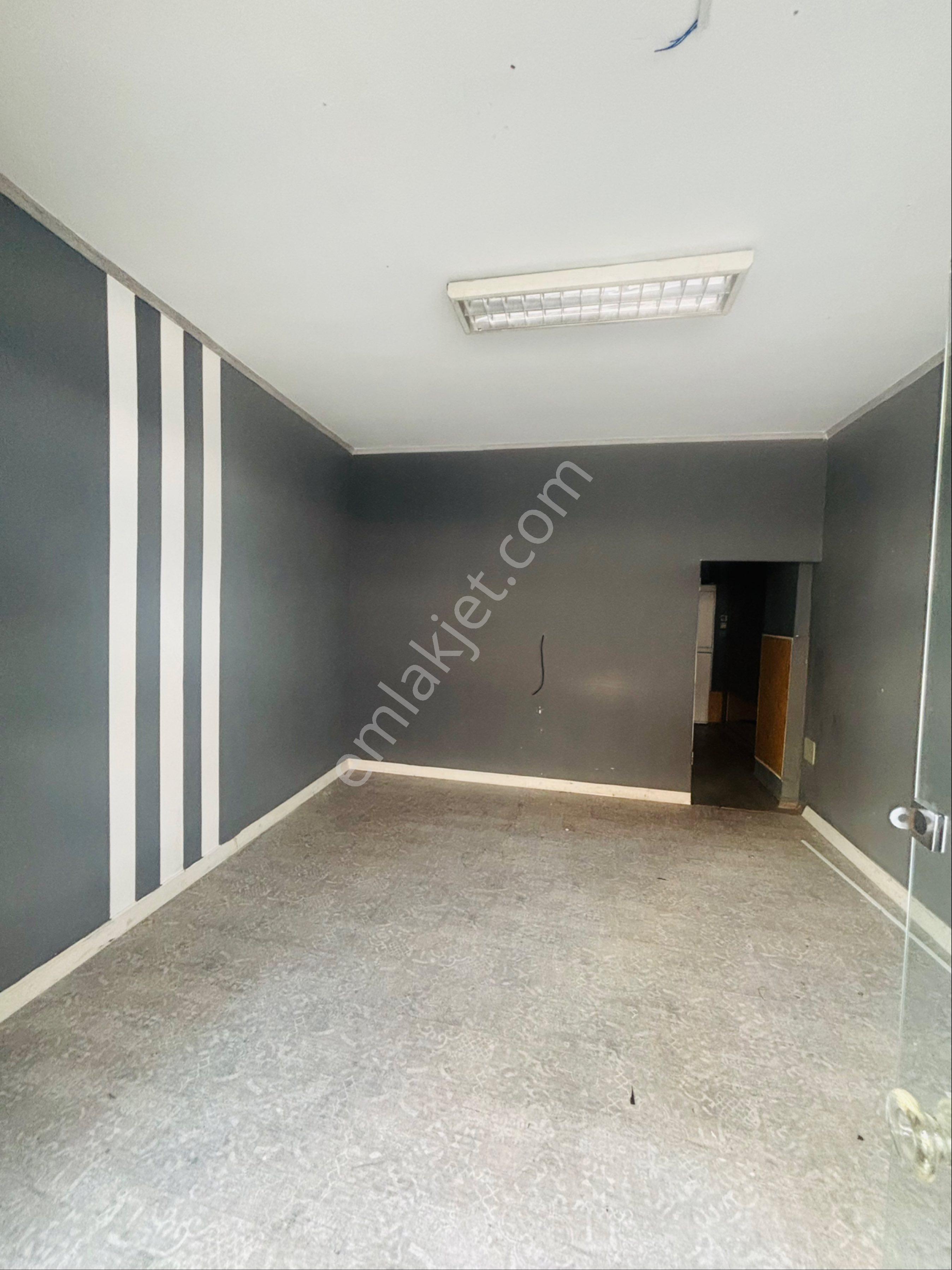Yıldırım Gayrimenkul'den Çarşıda Cadde Üzeri Kiralık Dükkan - Görsel 4