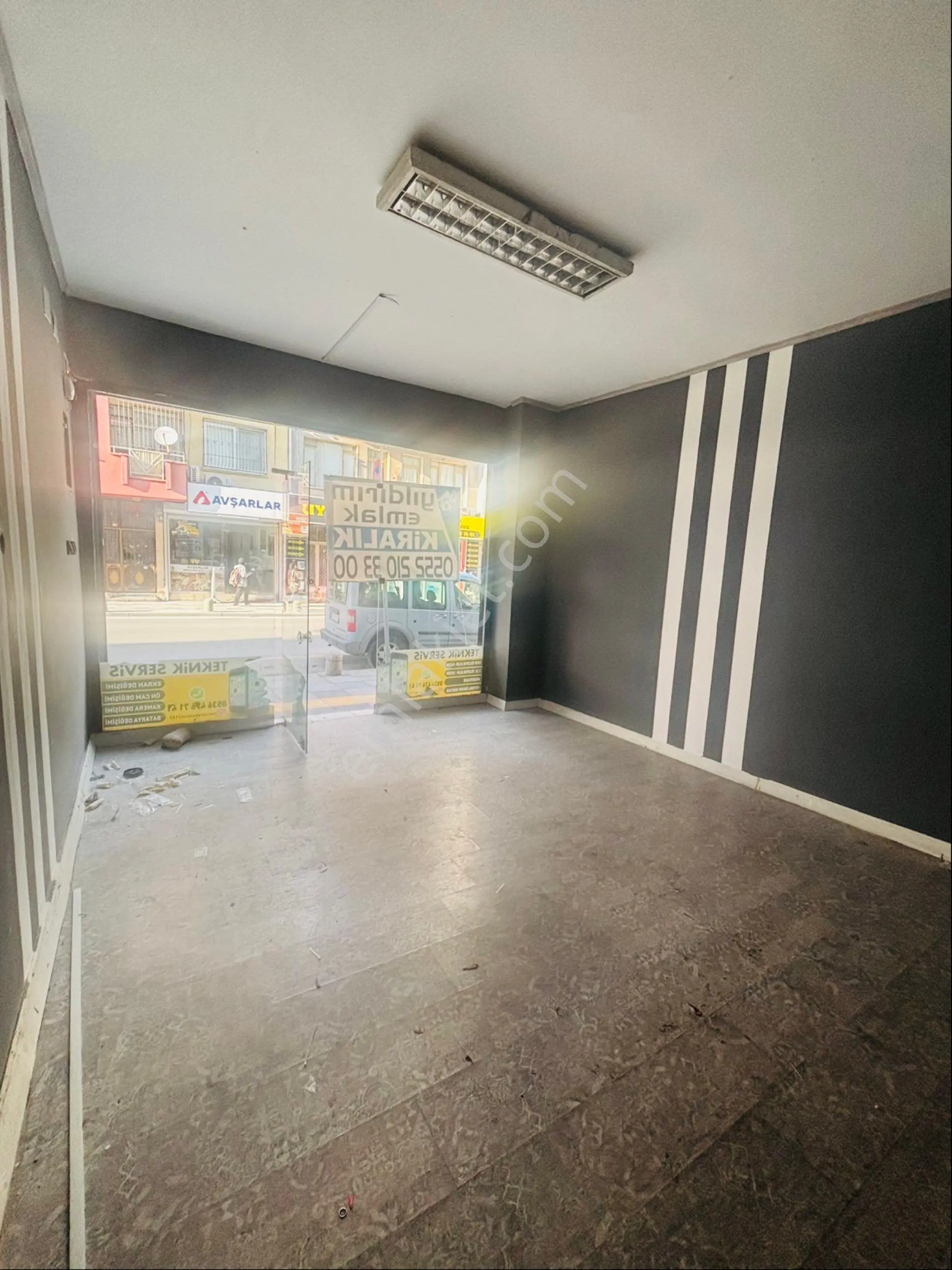 Yıldırım Gayrimenkul'den Çarşıda Cadde Üzeri Kiralık Dükkan - Görsel 2