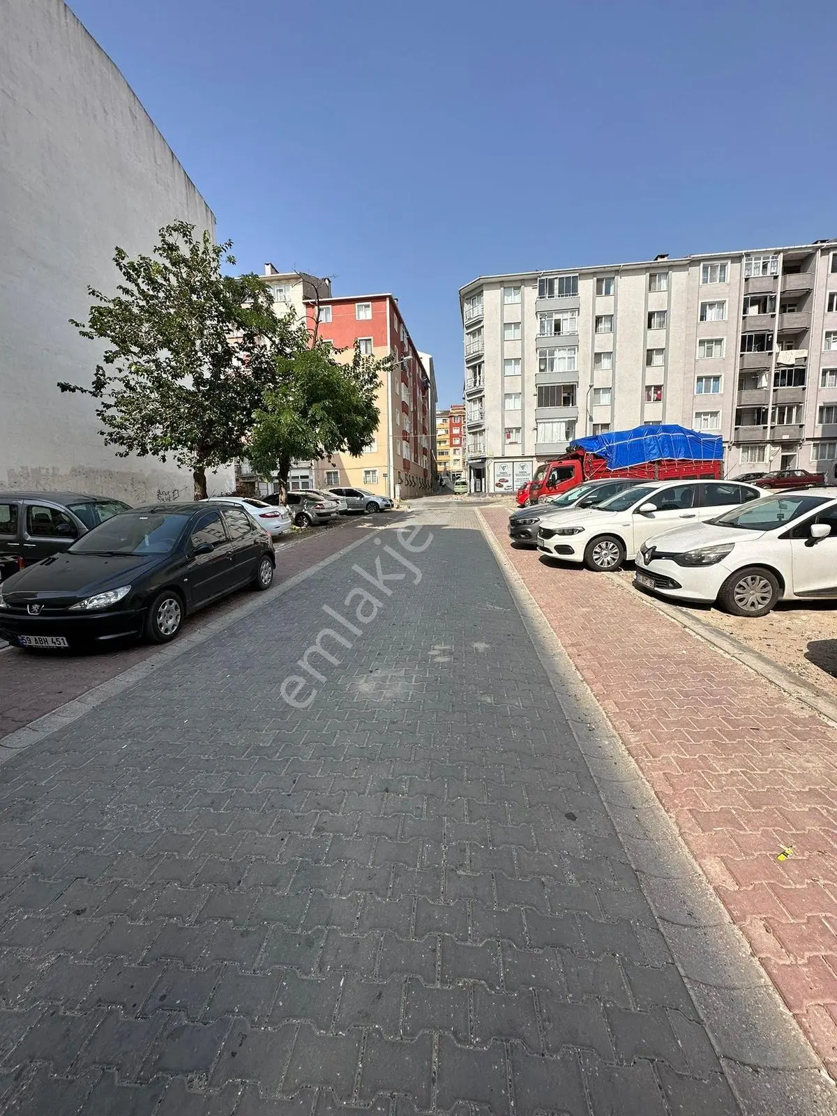 Reşadiye Mahalesi'inde 3+1 Kiralık Ara Kat Daire - Görsel 3