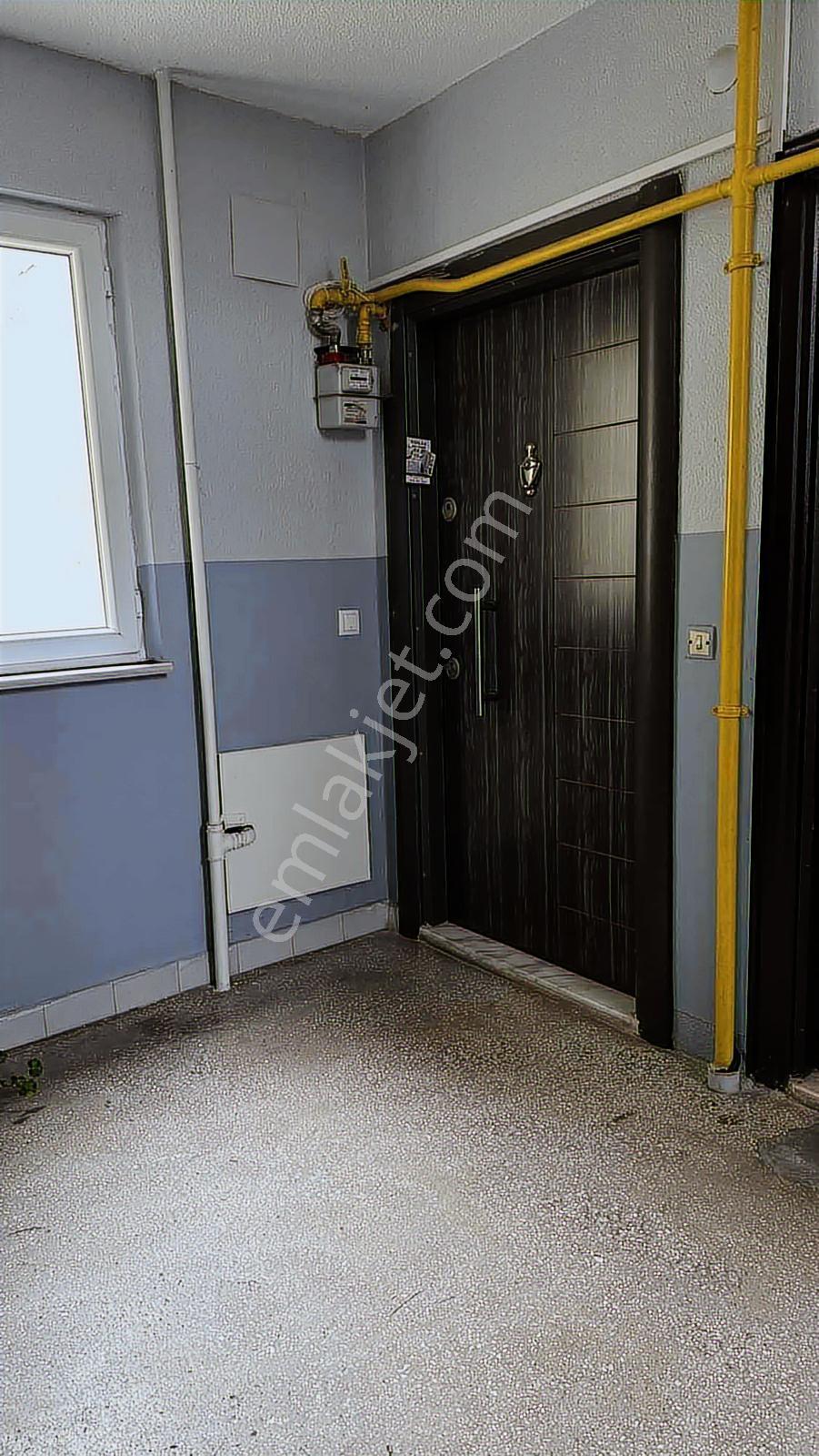 Çorlu Havuzlar Göçmen Konutları Sitesinde, Ara Kat 2+1 Satılık - Görsel 10