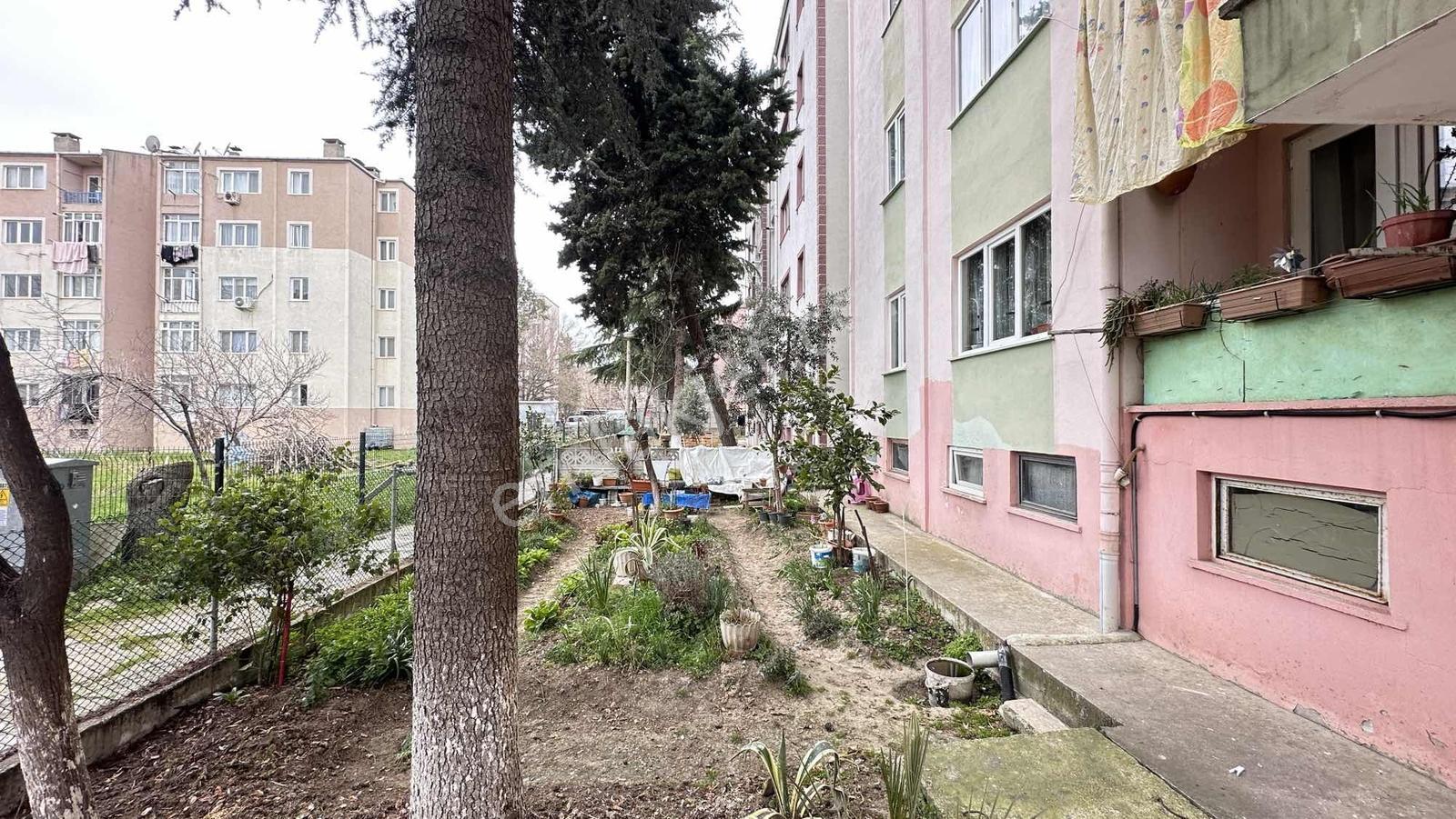 Çorlu Havuzlar Göçmen Konutları Sitesinde, Ara Kat 2+1 Satılık - Görsel 26