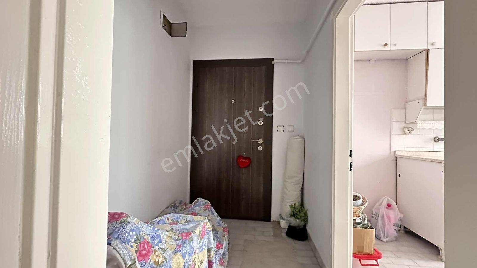 Çorlu Havuzlar Göçmen Konutları Sitesinde, Ara Kat 2+1 Satılık - Görsel 11