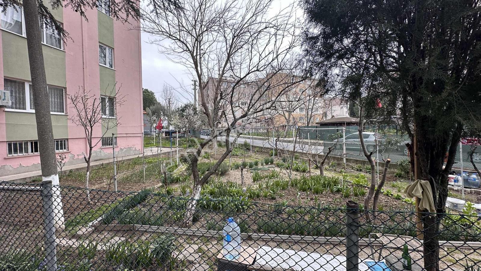 Çorlu Havuzlar Göçmen Konutları Sitesinde, Ara Kat 2+1 Satılık - Görsel 17