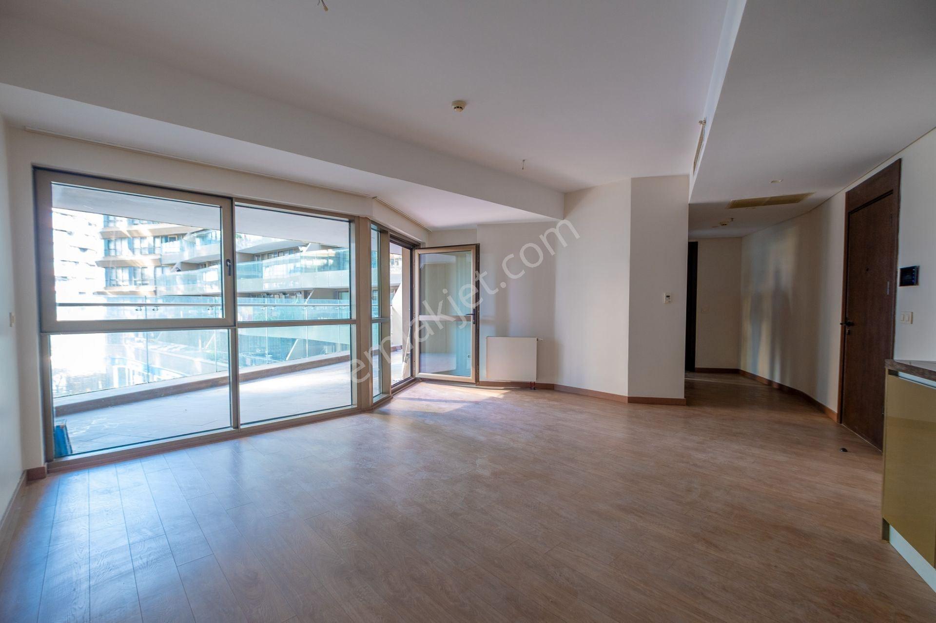Nef 22 Ataköy'de Büyük 1+1 Satılık Residence Büyük Balkonlu - Görsel 5