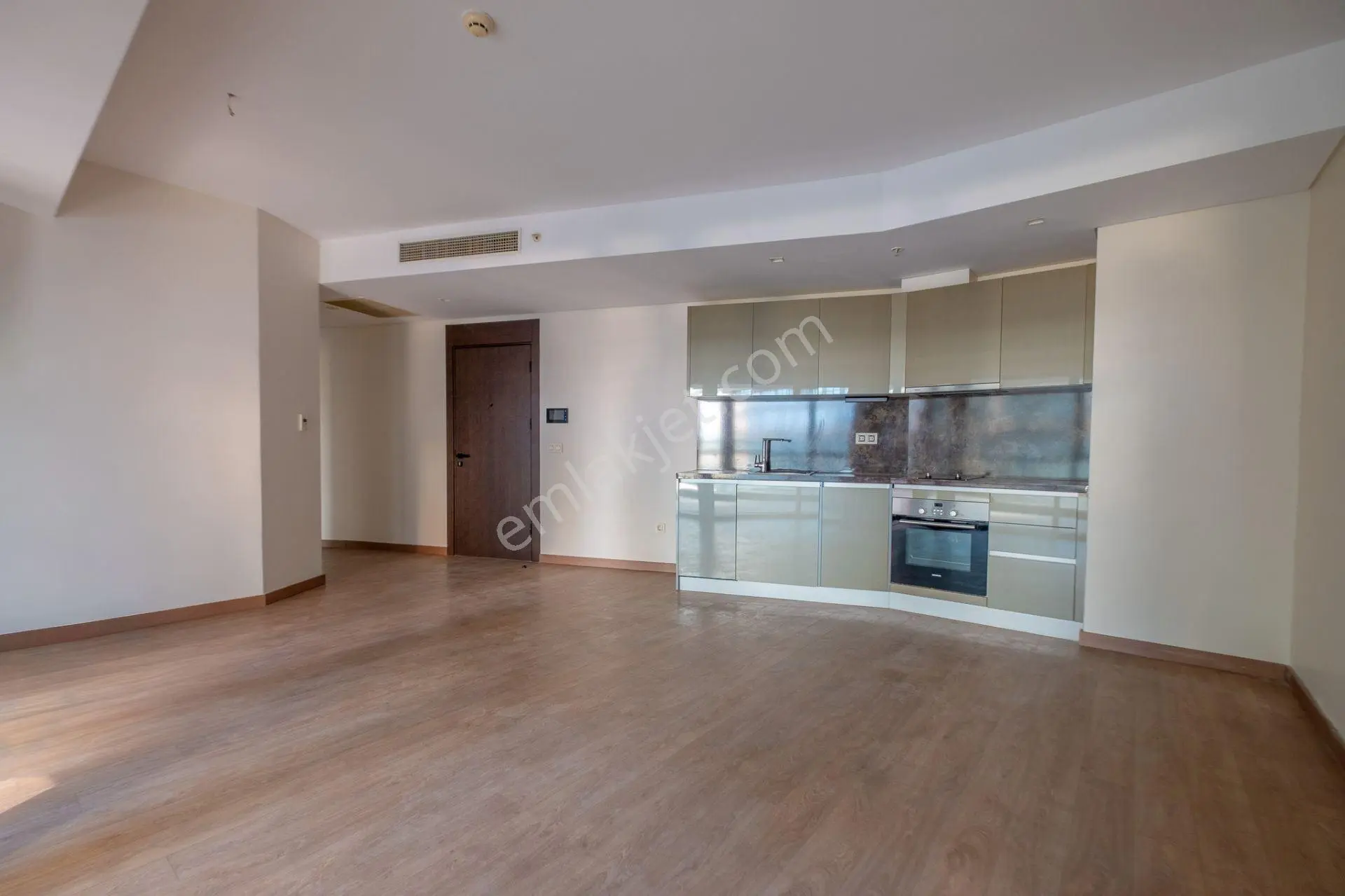 Nef 22 Ataköy'de Büyük 1+1 Satılık Residence Büyük Balkonlu - Görsel 3