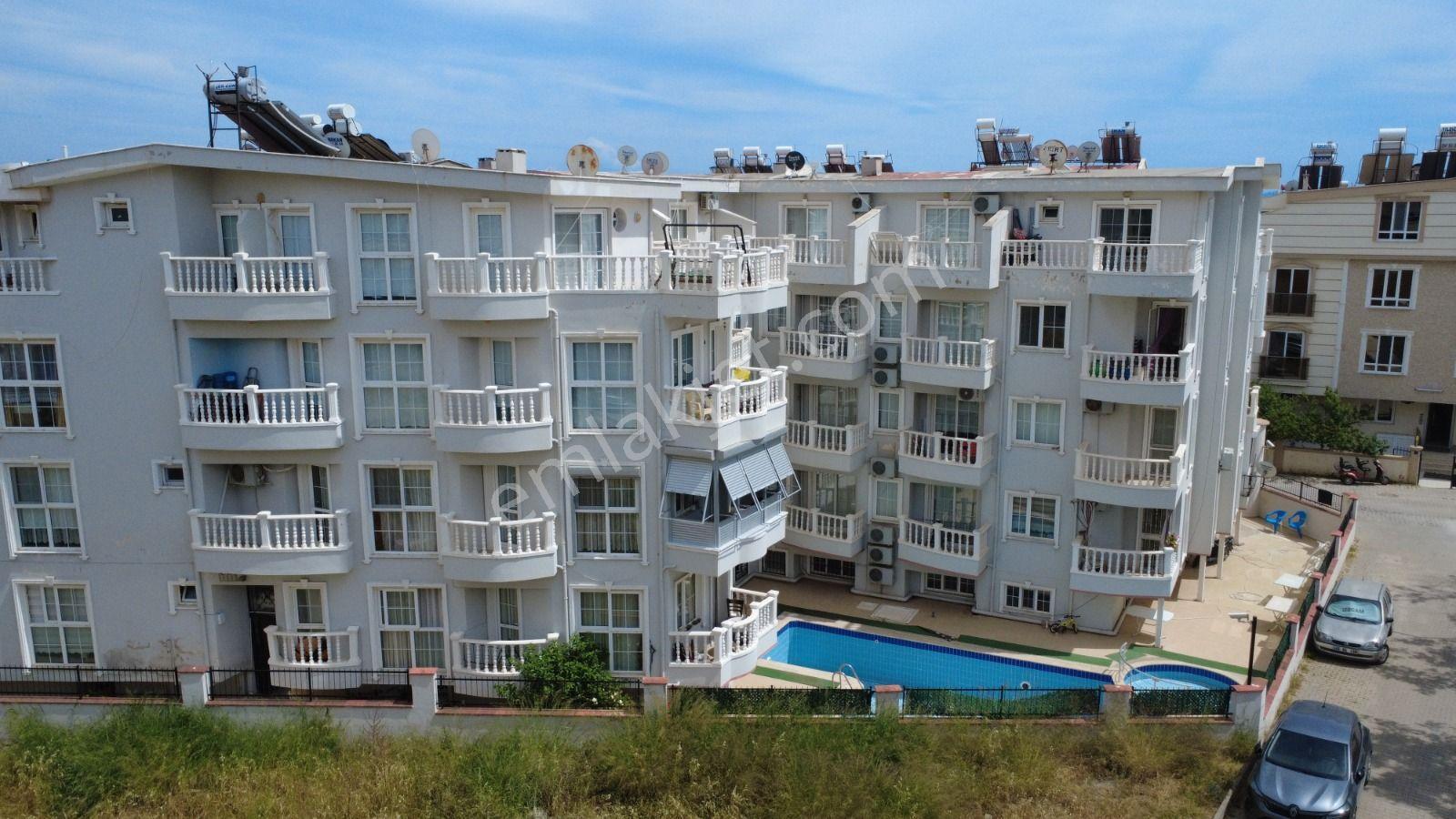 Efeler Mahallesi'nde Havuzlu Sitede Satılık 1+1 Daire - Görsel 2