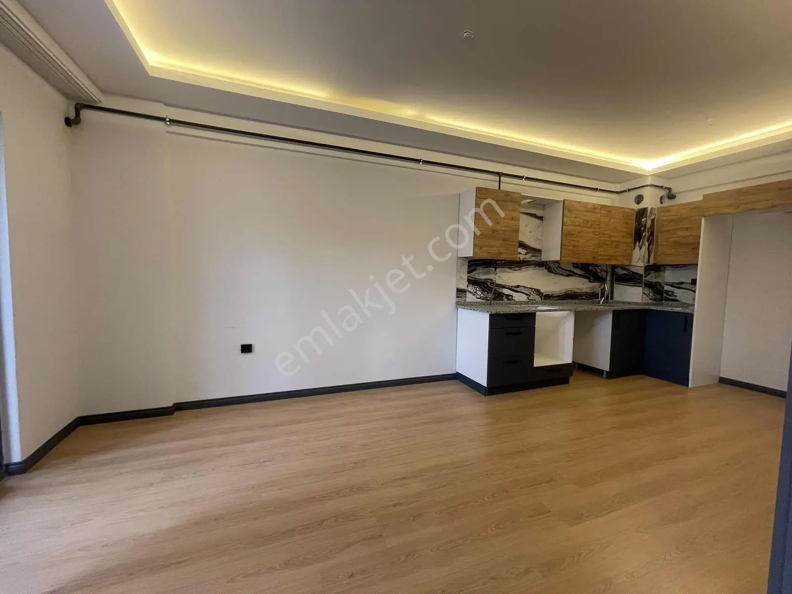 Monopoly Gayrimenkul Kiralık Kent Ormanının Karşısında 1+1 Daire