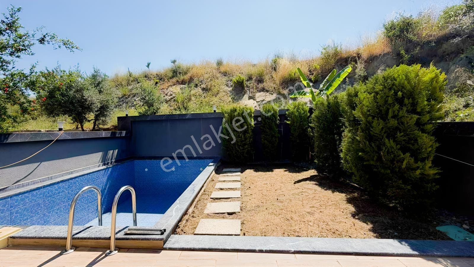 Kuşadası Soğucak'ta Deniz Manzaralı,arsa Fiyatına Havuzlu Forlex - Görsel 24