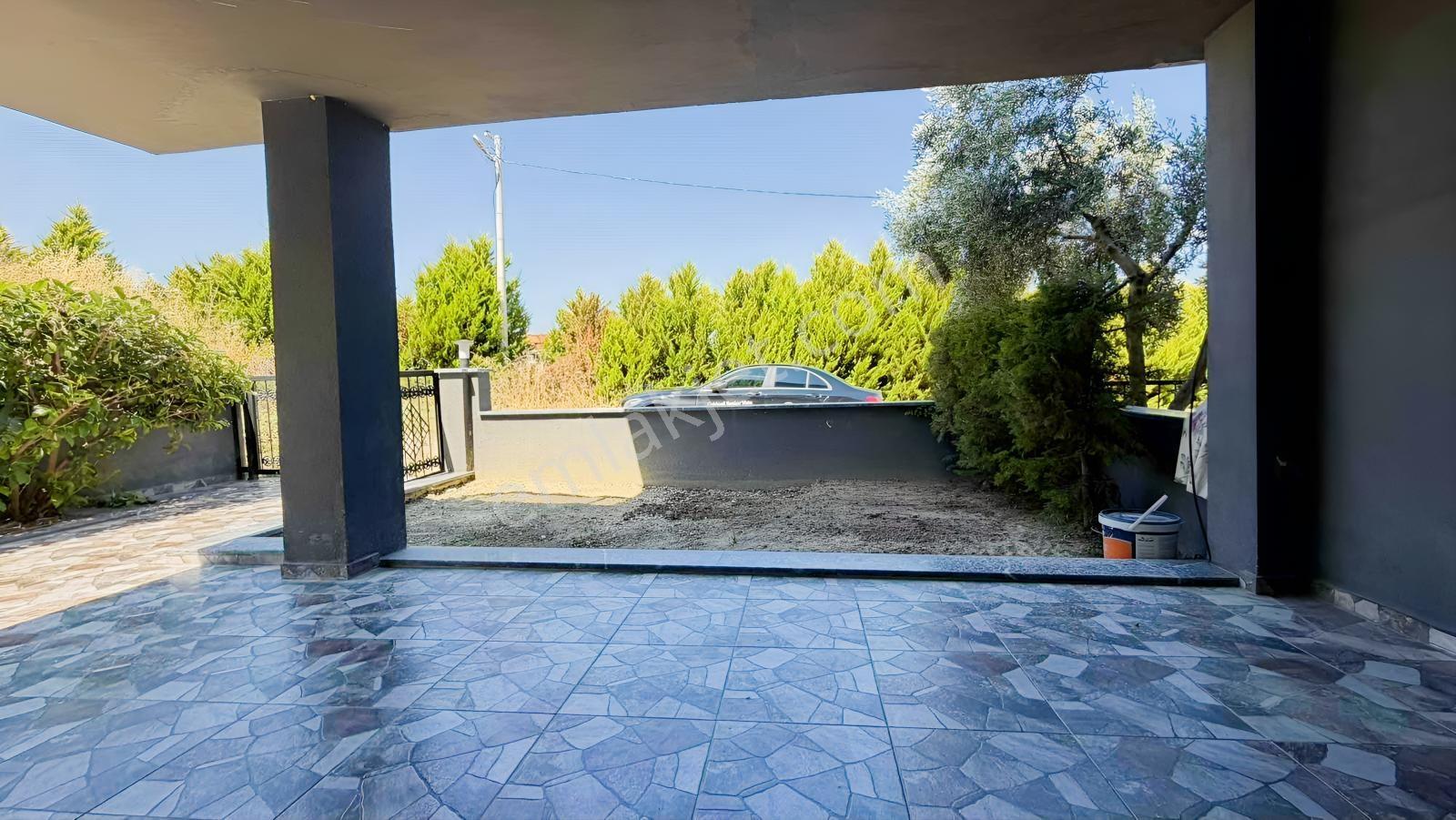 Kuşadası Soğucak'ta Deniz Manzaralı,arsa Fiyatına Havuzlu Forlex - Görsel 10