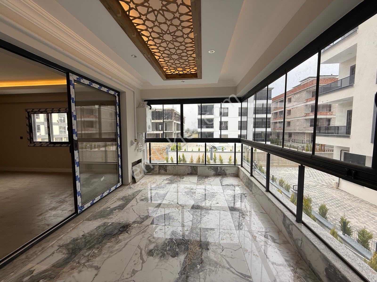 Uygan'dan Torbalı Mah. 160m² 3+1 Sıfır Ultra Lüx Arakat - Görsel 8