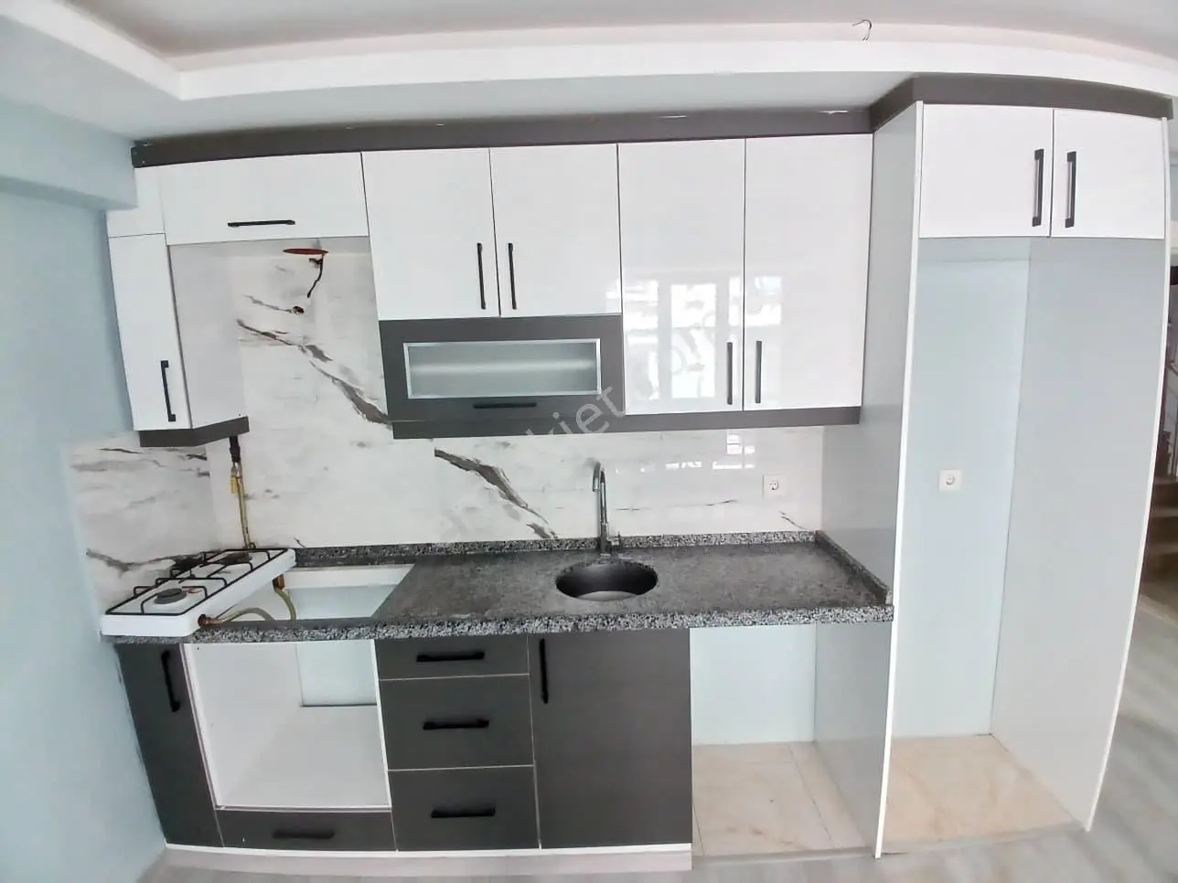 Osmangazi Emek Mah.metroya Yürüme Mesafesinde Kiralık 1+1 Daire - Görsel 3