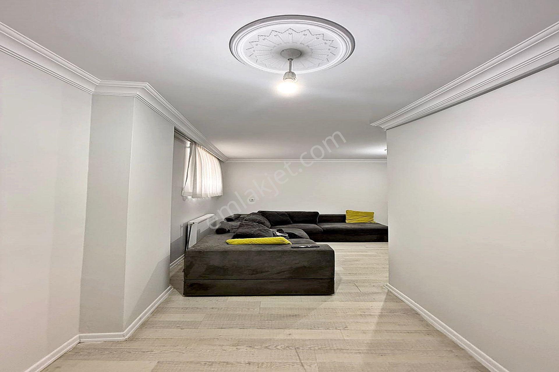Bahçeşehir'in Dibinde Cadde Üzeri Satılık 2+1 Bahçe Katı Daire - Görsel 9