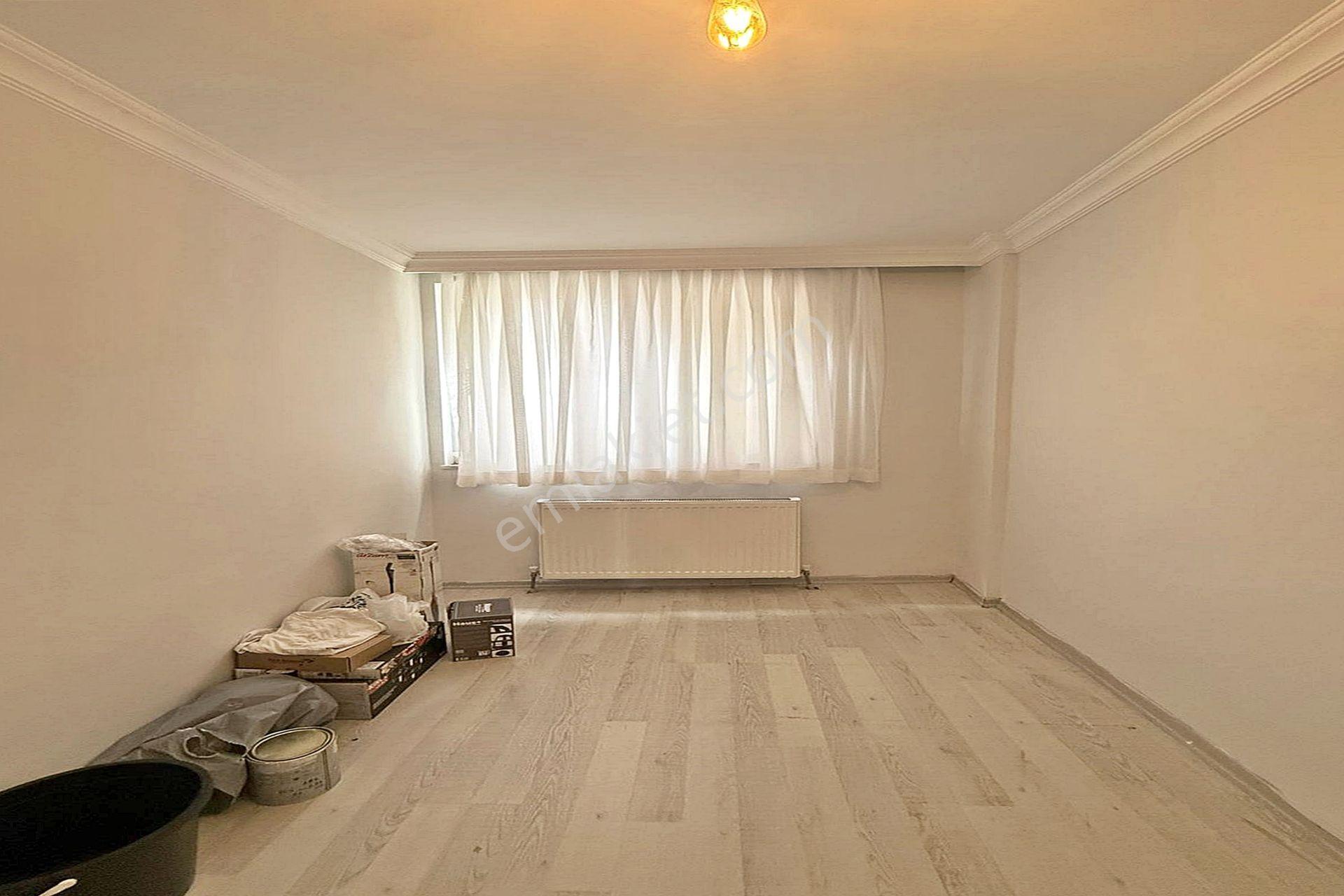 Bahçeşehir'in Dibinde Cadde Üzeri Satılık 2+1 Bahçe Katı Daire - Görsel 18