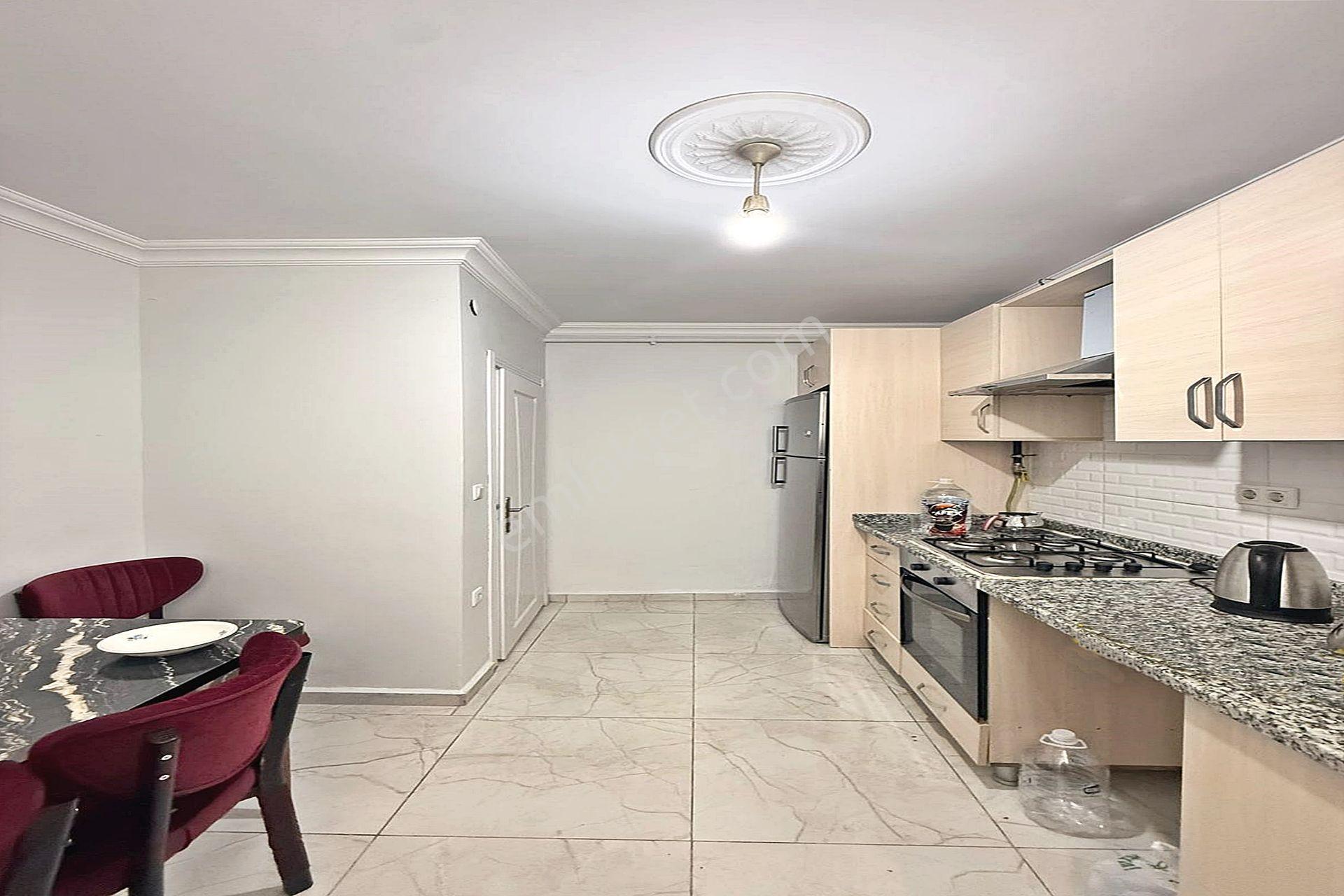 Bahçeşehir'in Dibinde Cadde Üzeri Satılık 2+1 Bahçe Katı Daire - Görsel 3