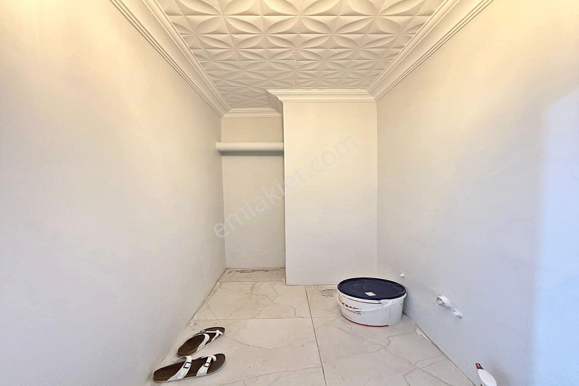 Bahçeşehir'in Dibinde Cadde Üzeri Satılık 2+1 Bahçe Katı Daire - Görsel 23